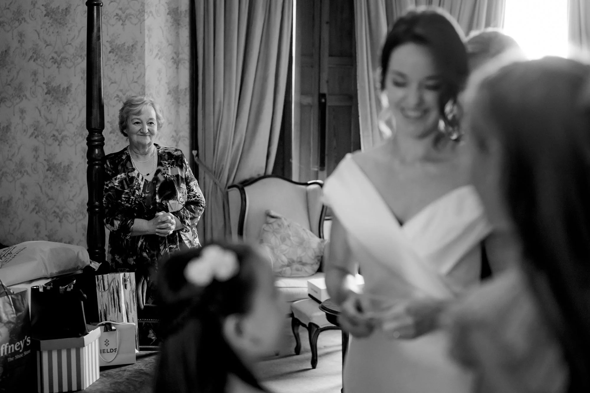 Tinakilly-House-Wedding-Photographer-Bride-Bridal-Suite-Annie-Kheffache-3.jpg