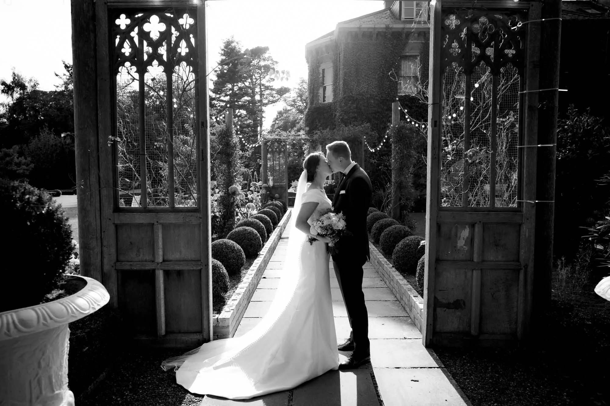 Tinakilly-House-Black-tie-Wedding-Photography-Annie-Kheffache-4.jpg