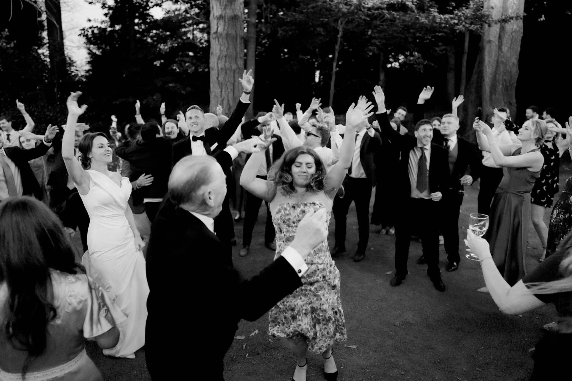 Tinakilly-House-Wedding-Outdoor-First-Dance-Photography-Annie-Kheffache-12.jpg