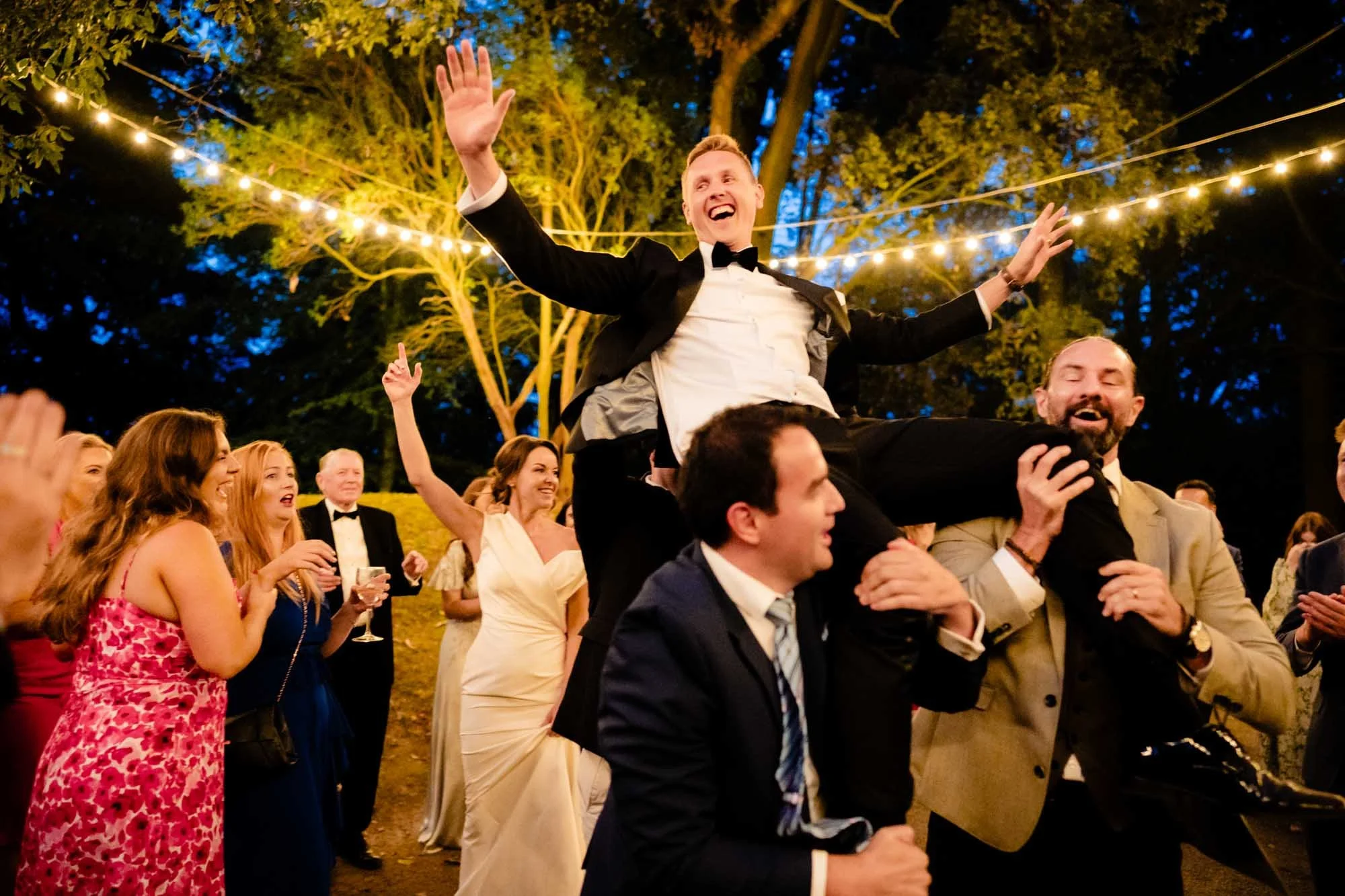 Tinakilly-House-Wedding-Outdoor-First-Dance-Photography-Annie-Kheffache-15.jpg