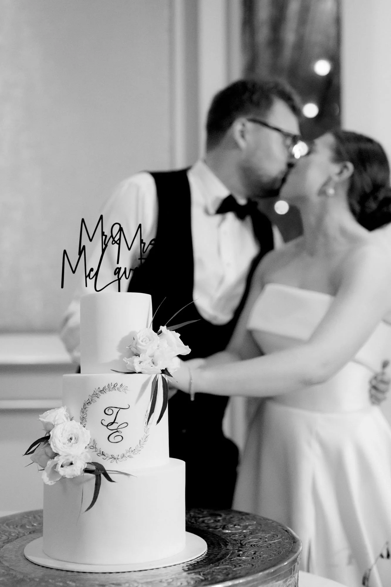 Powerscourt-hotel-dining-room-wedding-photographs-annie-kheffache-11.jpg