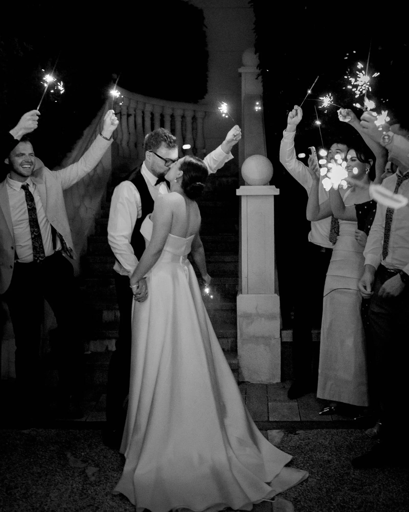Powerscourt-hotel-fun-wedding-photography-sparklers-annie-kheffache-2.jpg