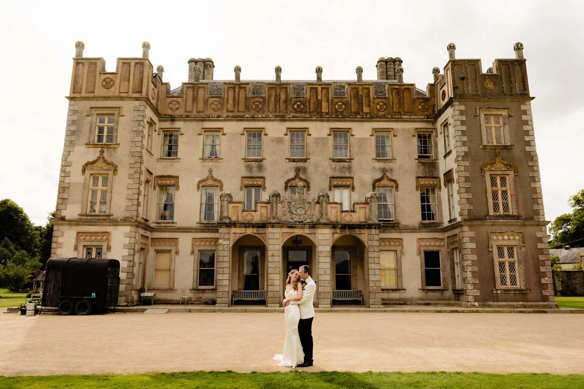 Borris-House-Wedding-relaxed-natural-photography-Annie-Kheffache-6.jpg
