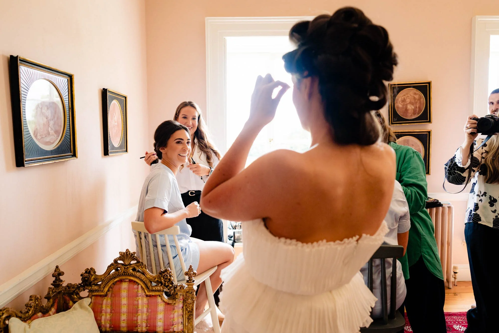 Gloster-House-Wedding-Bride-Preparations-Bridal-Suite-Annie-Kheffache-9.jpg