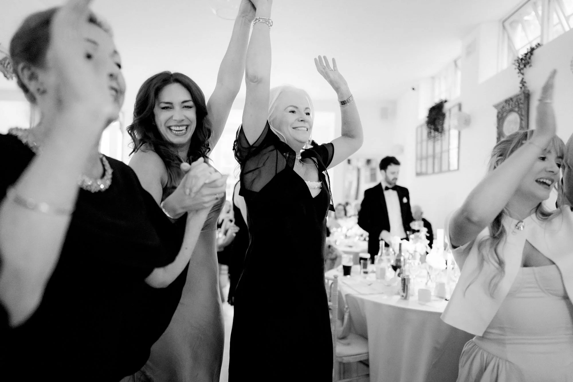 Gloster-House-Wedding-Reception-Natural-Documentary-Photography-Annie-Kheffache-16.jpg