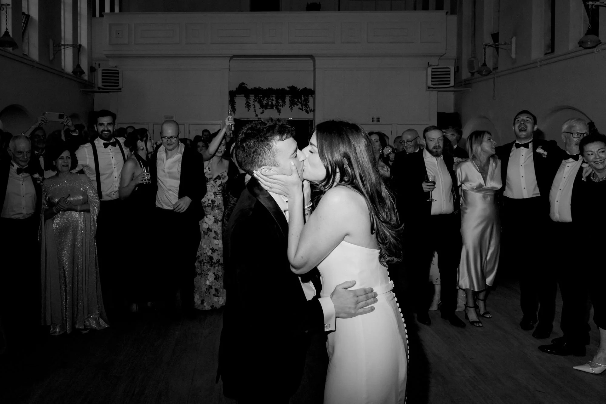 Gloster-House-Wedding-First-Dance-Photographs-Annie-Kheffache-10.jpg