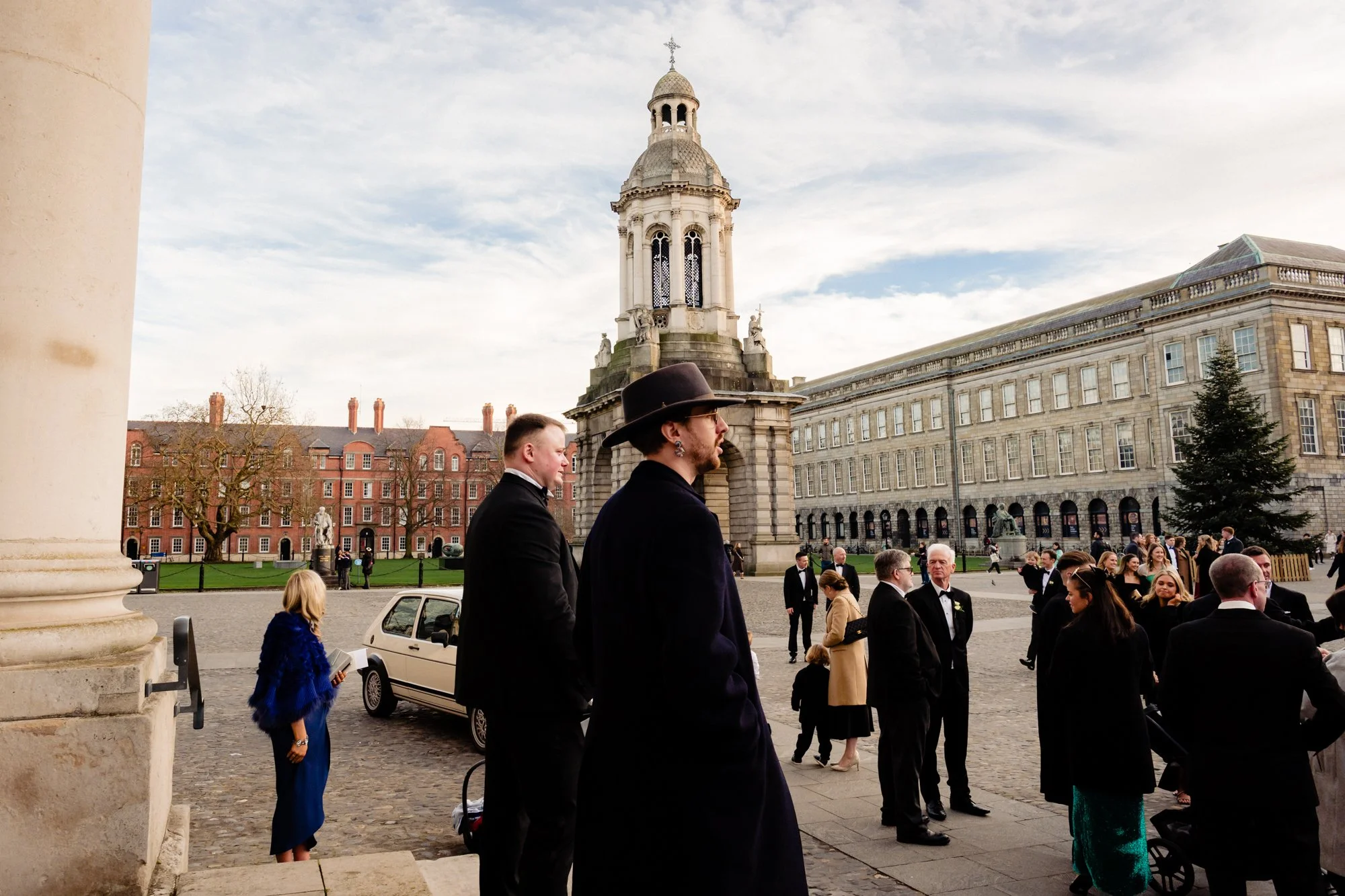 Trinity-college-dublin-wedding-family-photos-annie-kheffache-6.jpg