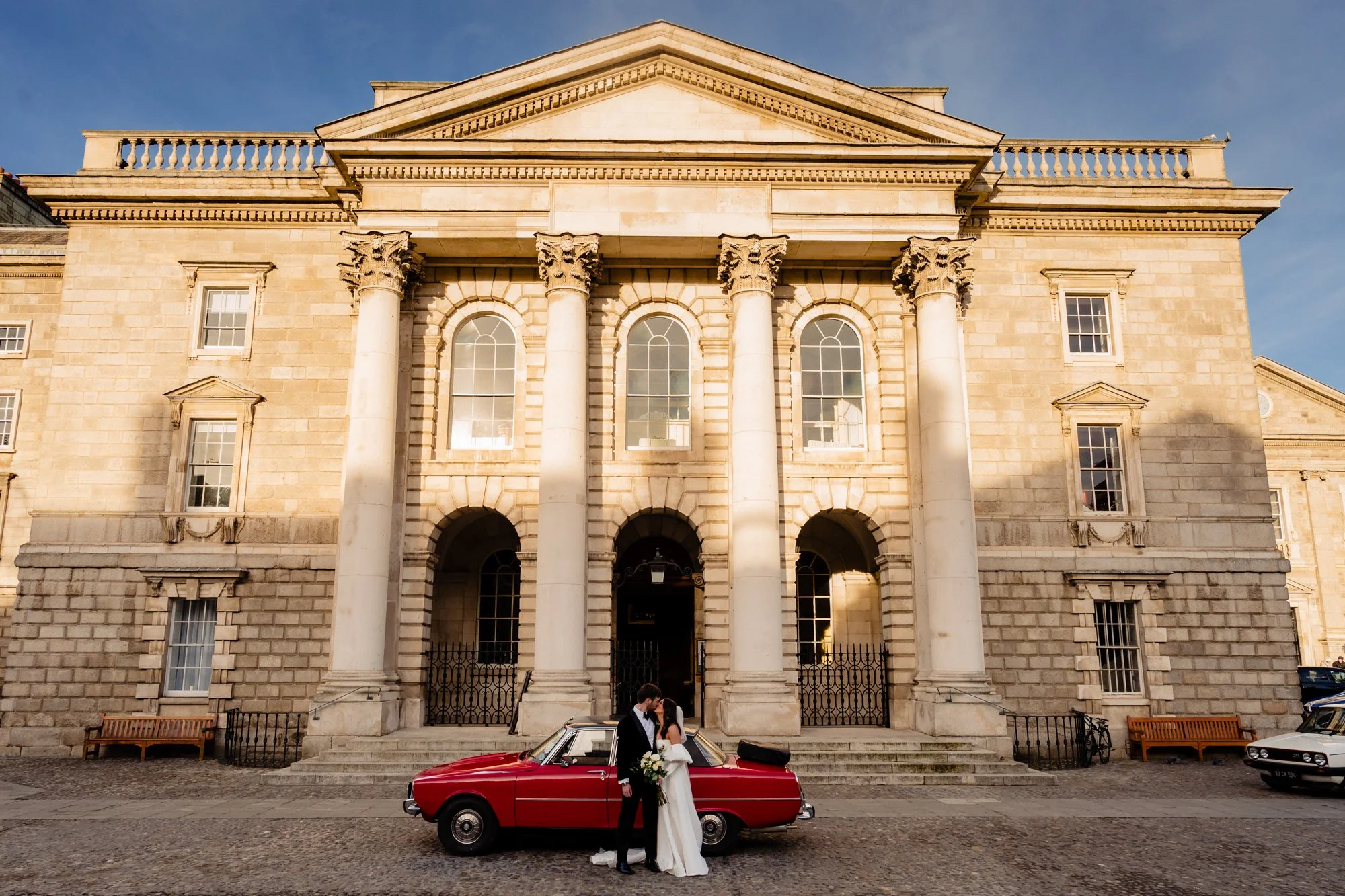 Trinity-college-dublin-wedding-family-photos-annie-kheffache-11.jpg