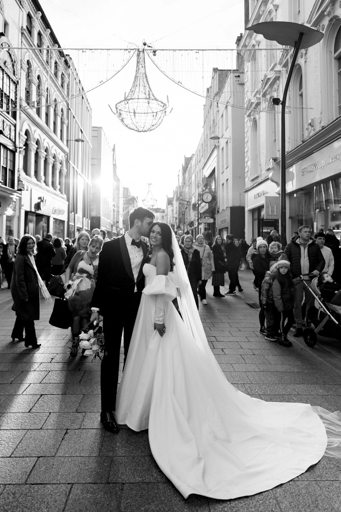 Wedding-photography-grafton-st-dublin-annie-kheffache-9.jpg