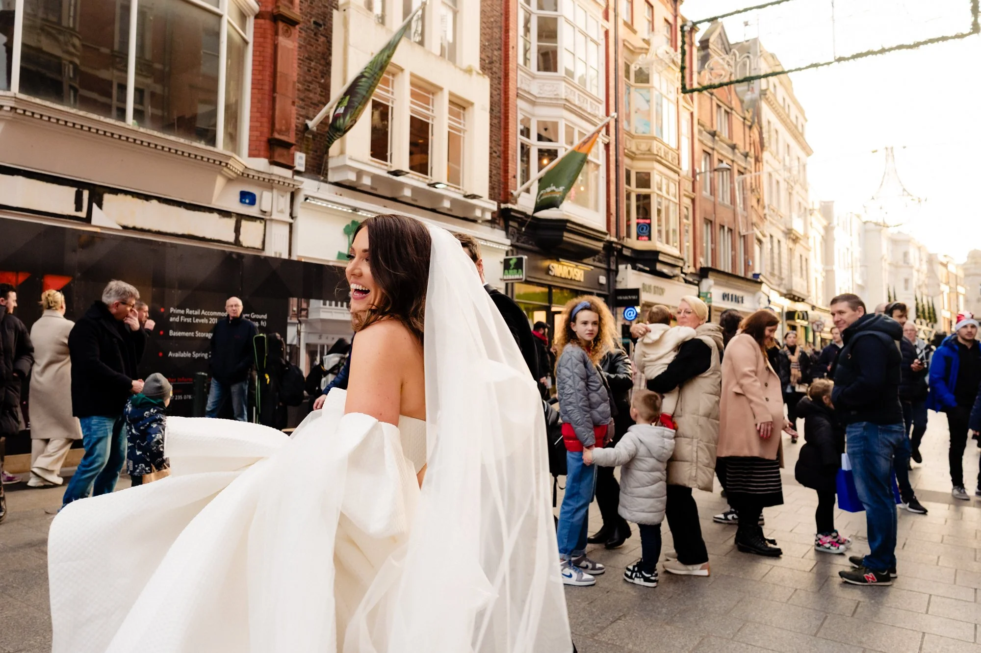 Wedding-photography-grafton-st-dublin-annie-kheffache-11.jpg