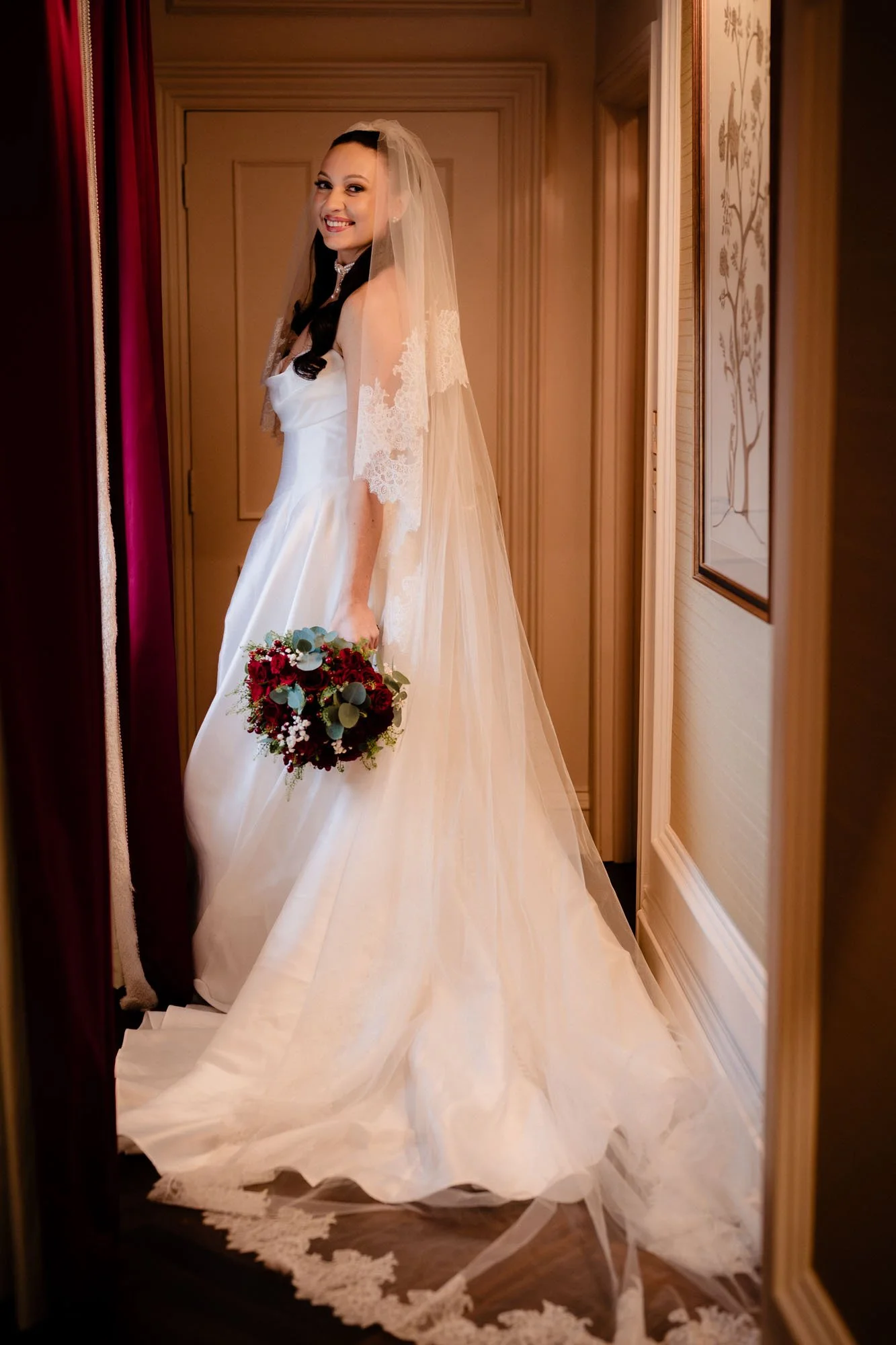 Barberstown-Castle-bridal-suite-wedding-photographer-annie-kheffache-13.jpg