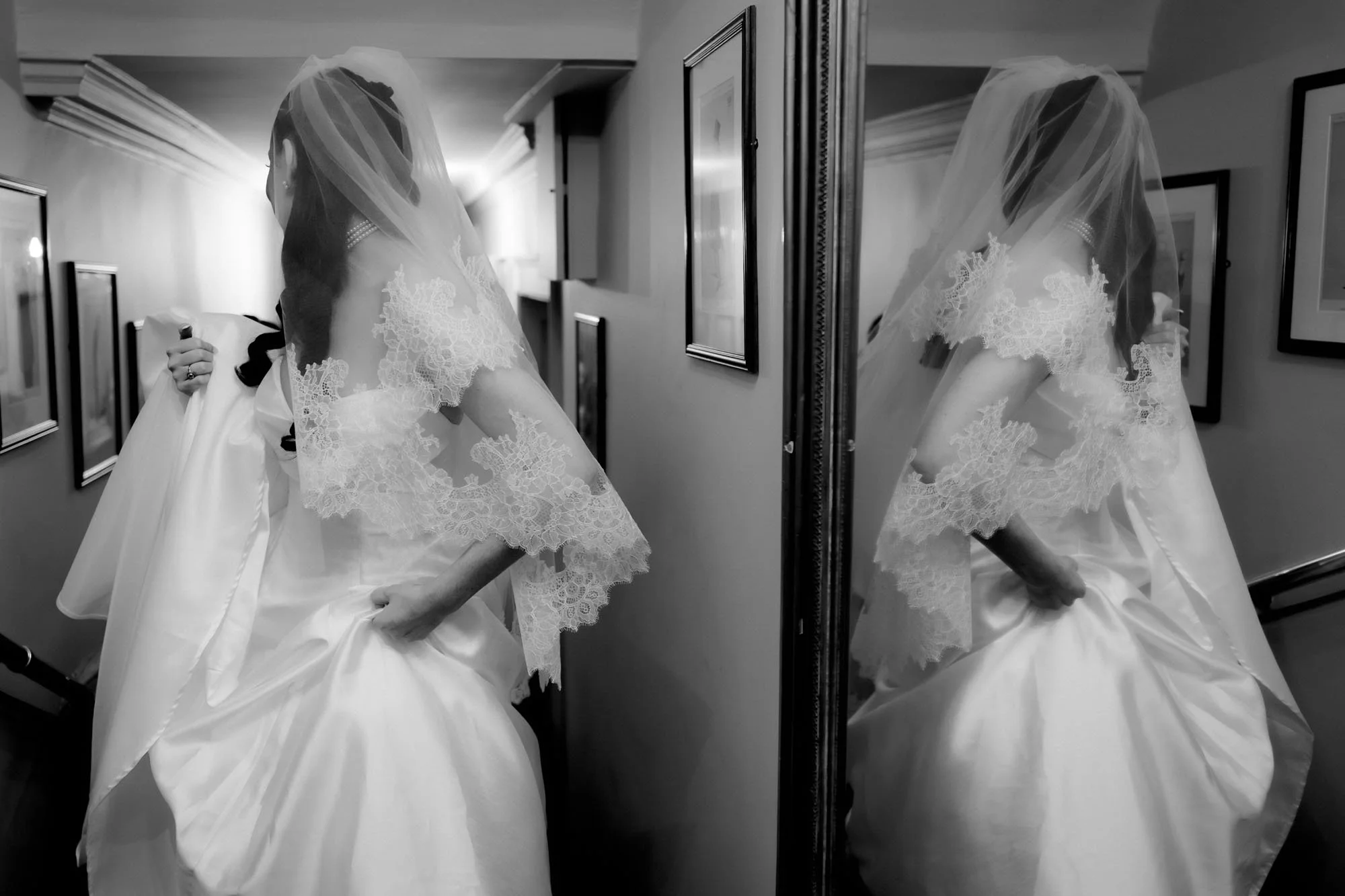 Barberstown-Castle-bridal-suite-wedding-photographer-annie-kheffache-16.jpg
