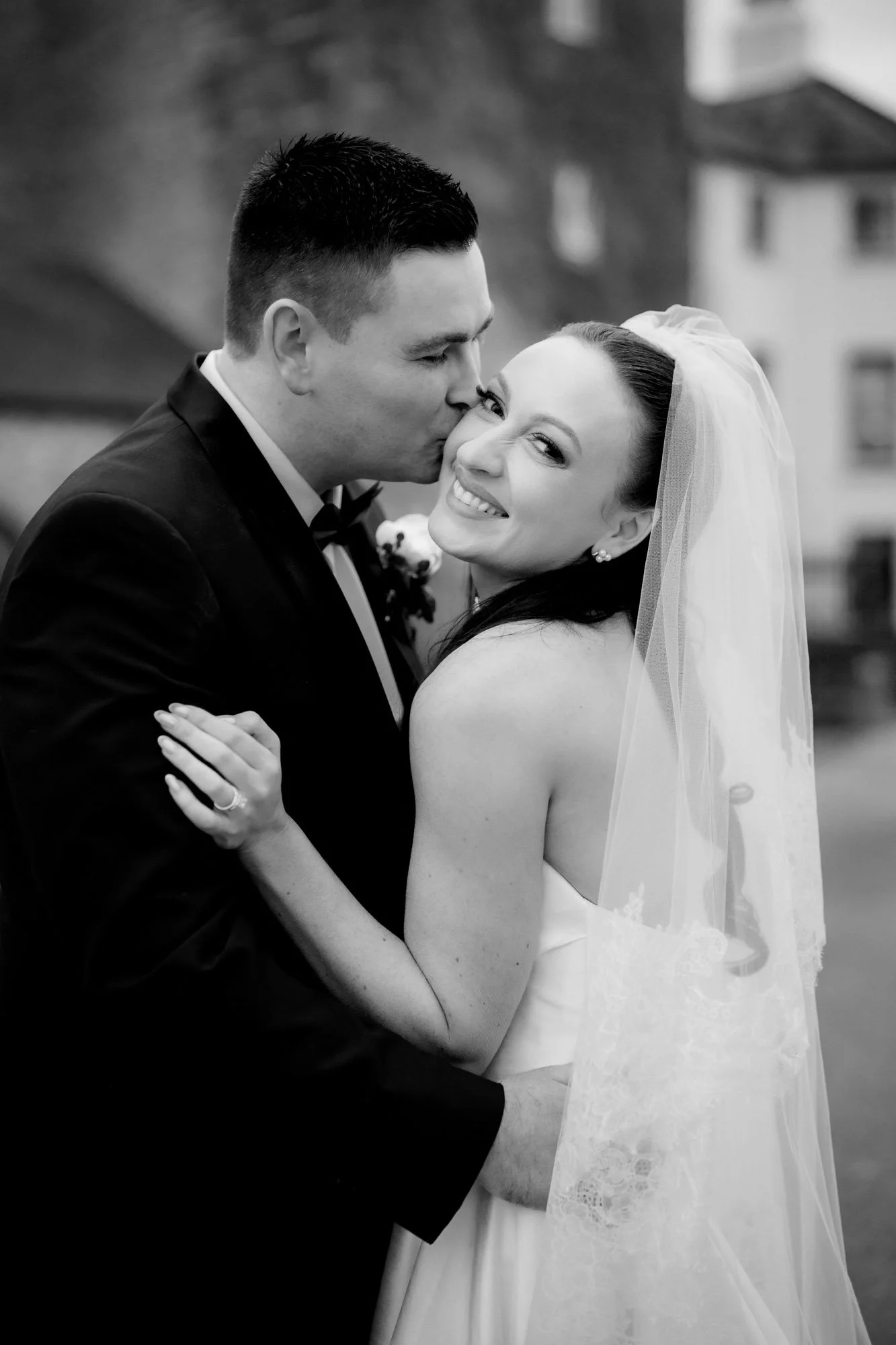 Barberstown-Castle-black-tie-wedding-photographer-annie-kheffache-3.jpg