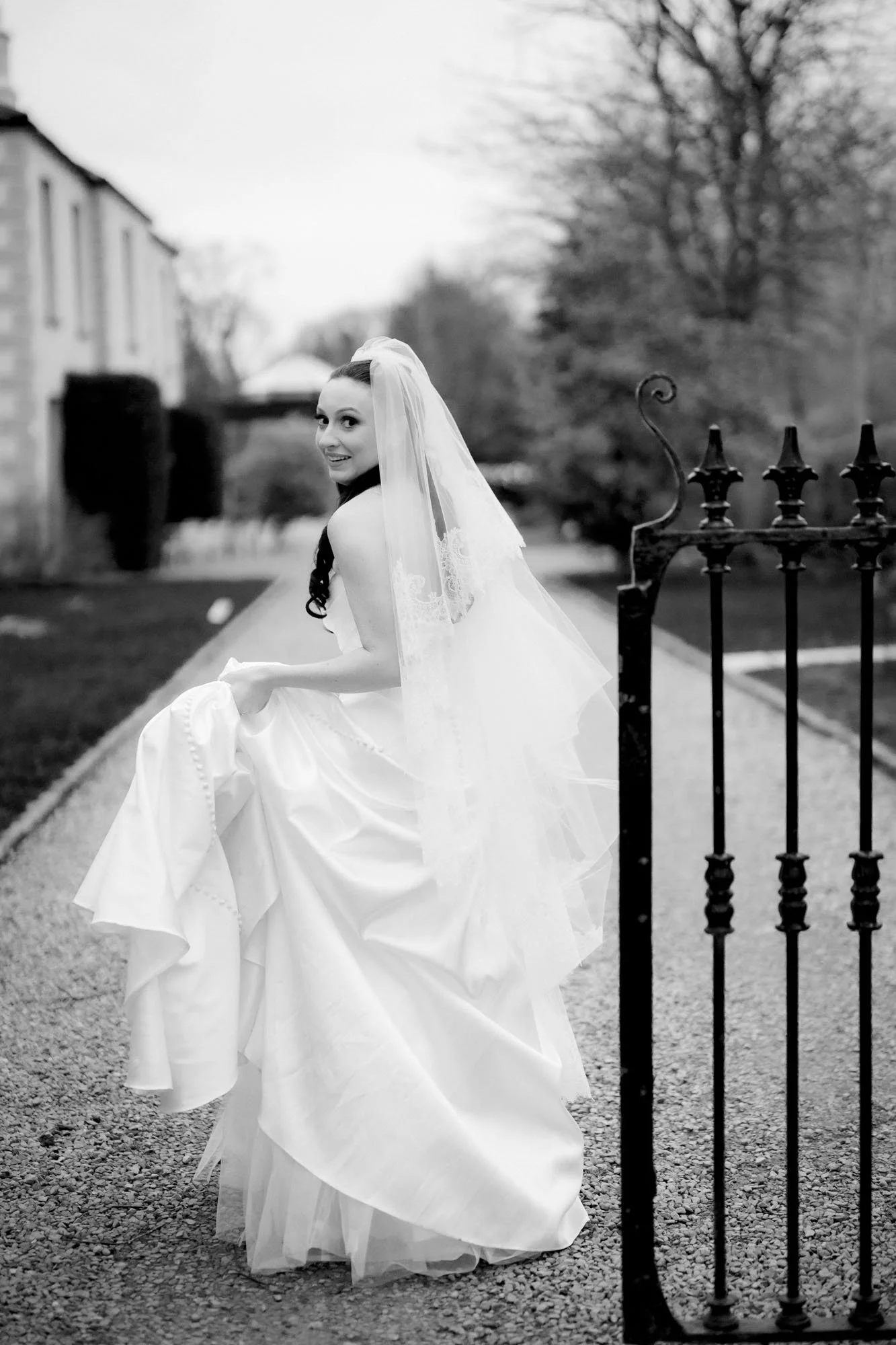 Barberstown-Castle-black-tie-wedding-photographer-annie-kheffache-4.jpg