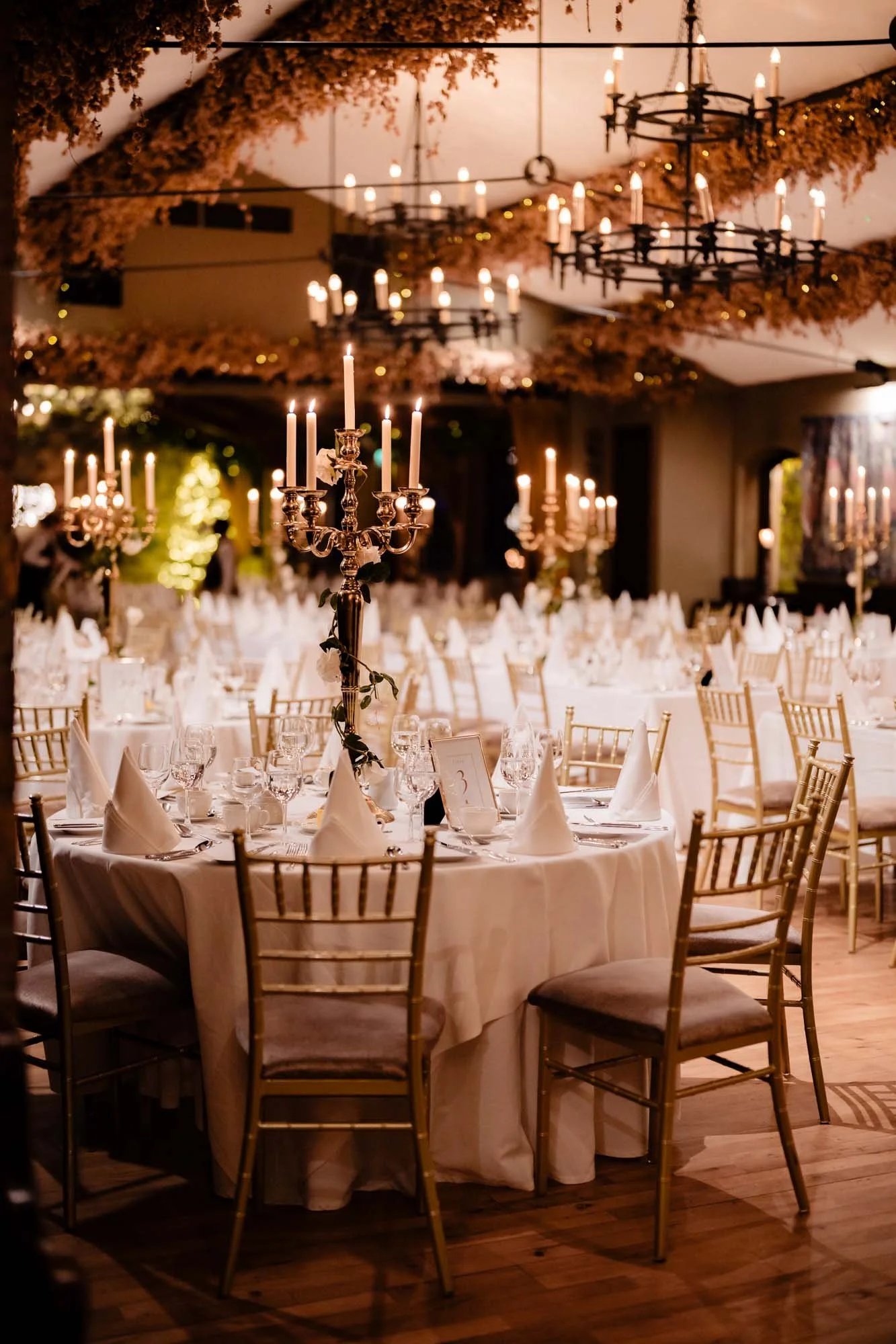 Barberstown-Castle-black-tie-wedding-dining-room-photography-annie-kheffache-3.jpg