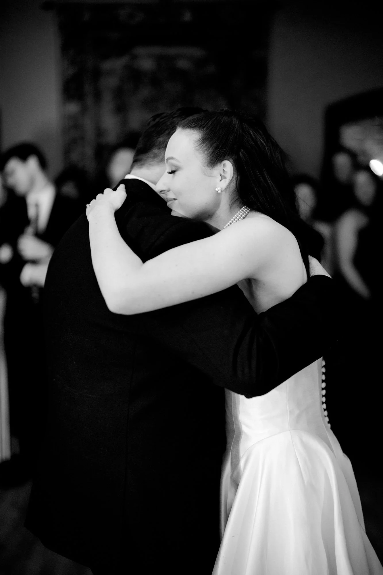 Barberstown-Castle-black-tie-wedding-first-dances-photographer-annie-kheffache-3.jpg