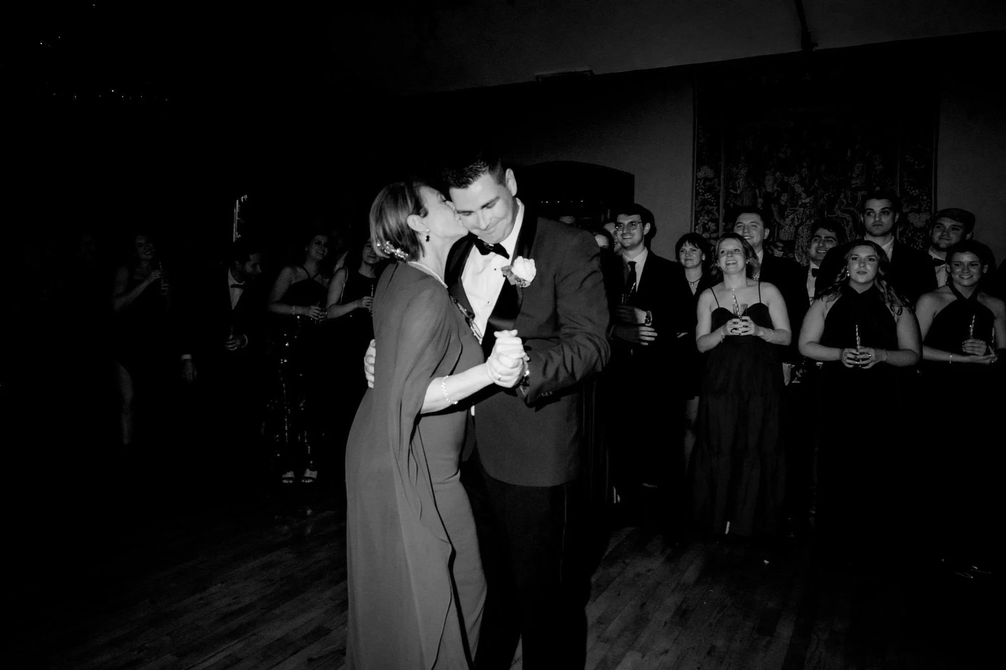 Barberstown-Castle-black-tie-wedding-first-dances-photographer-annie-kheffache-4.jpg