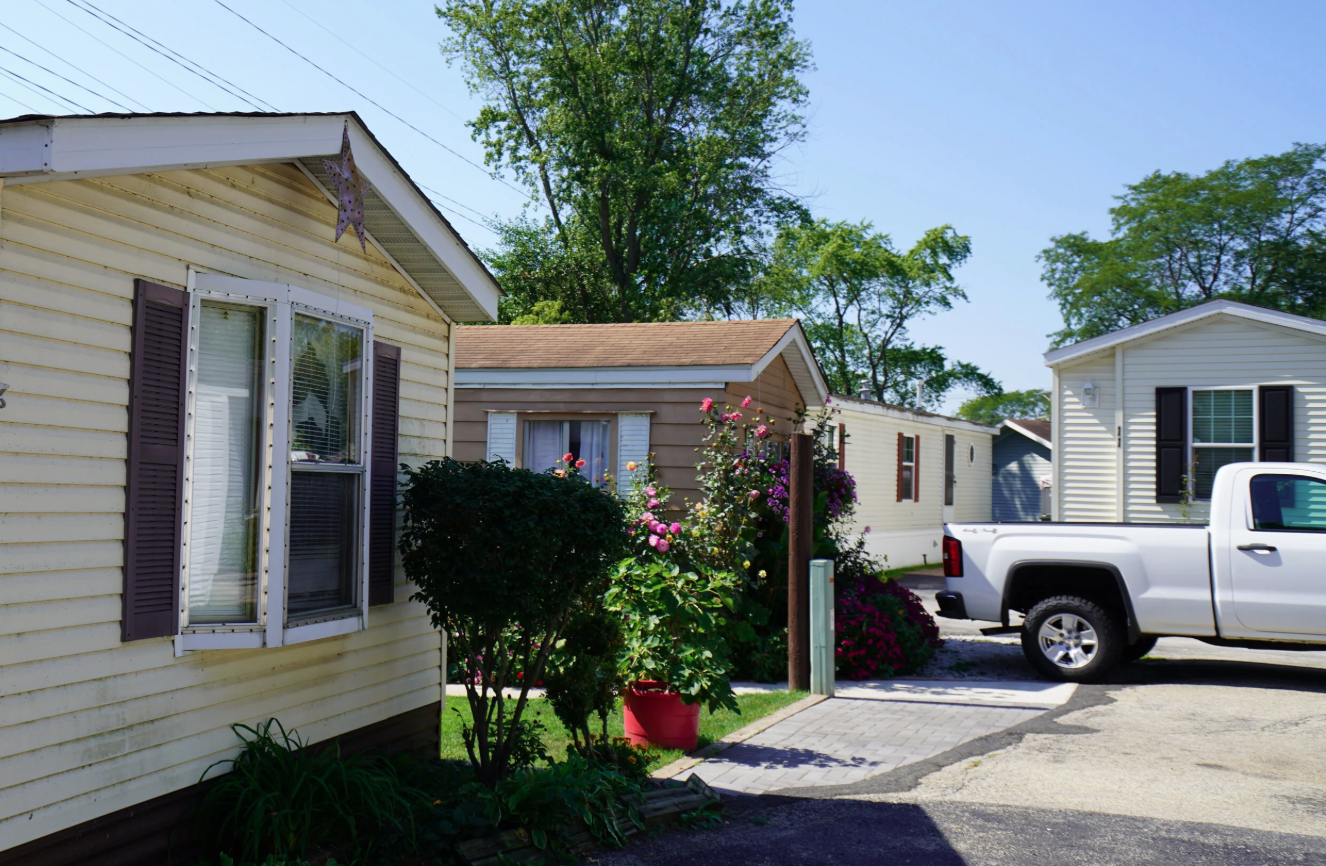 Diamond Lake Village 2.PNG