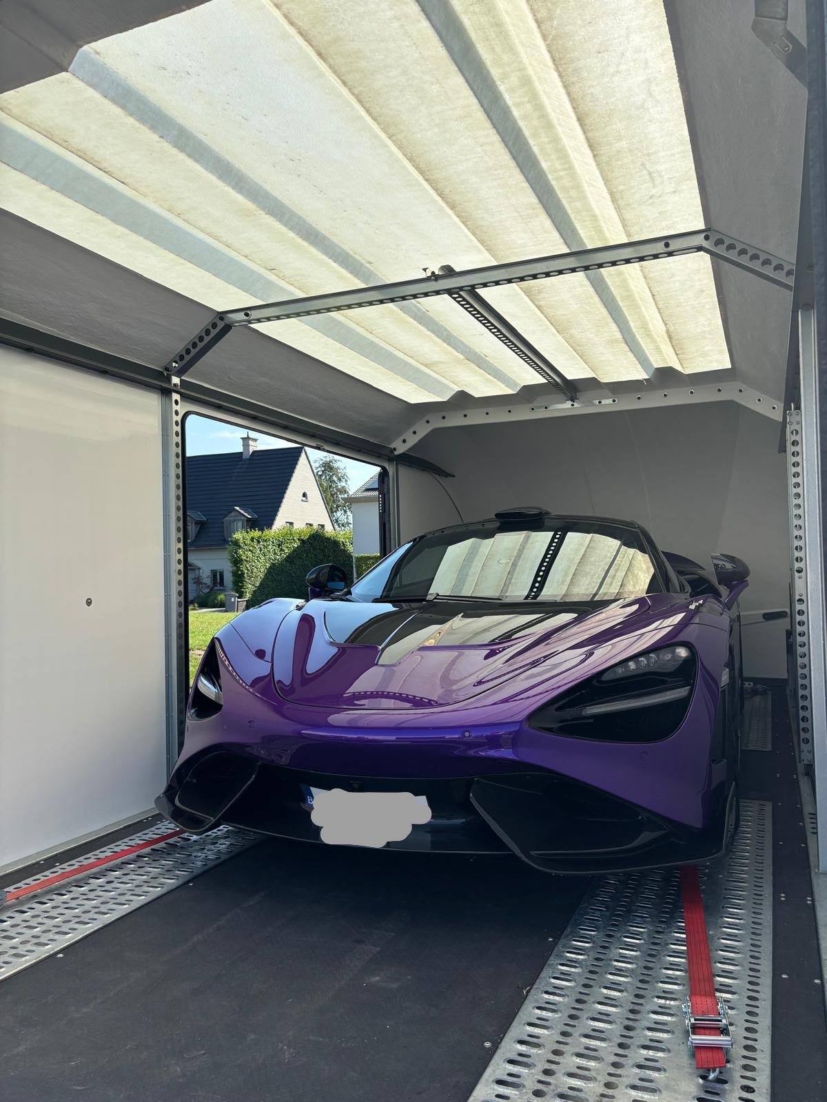 gesloten transport McLaren, gesloten transport sportwagen