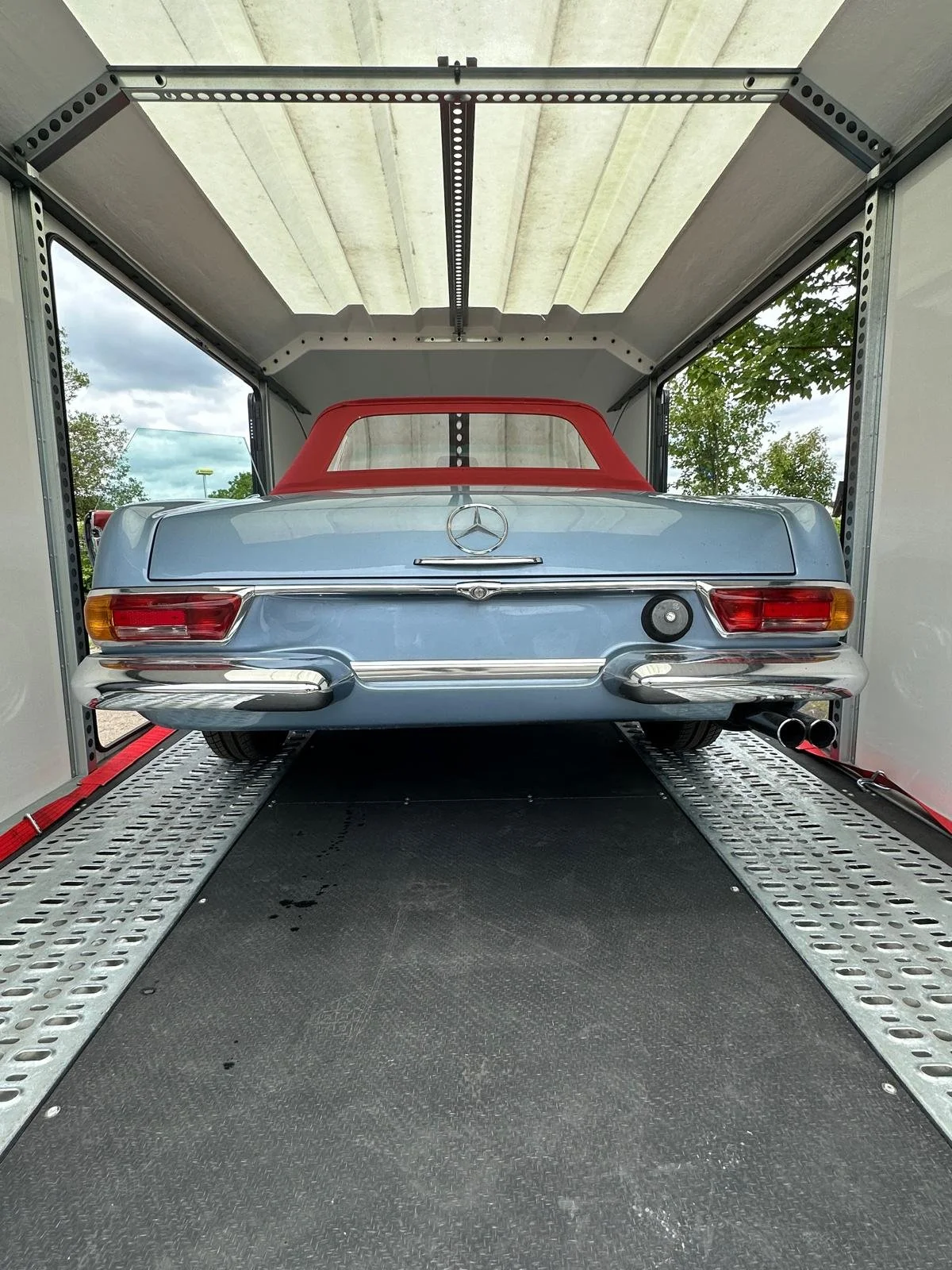 transport oldtimer, gesloten transport auto 
