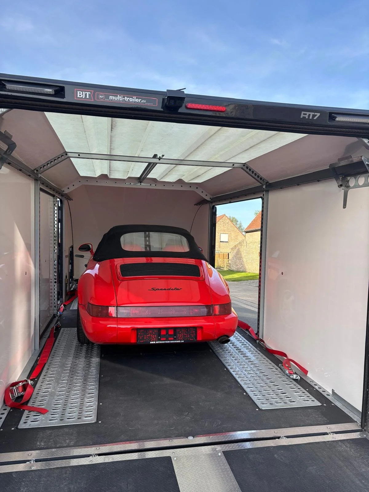 exclusief, gesloten transport Porsche, transport naar Frankrijk