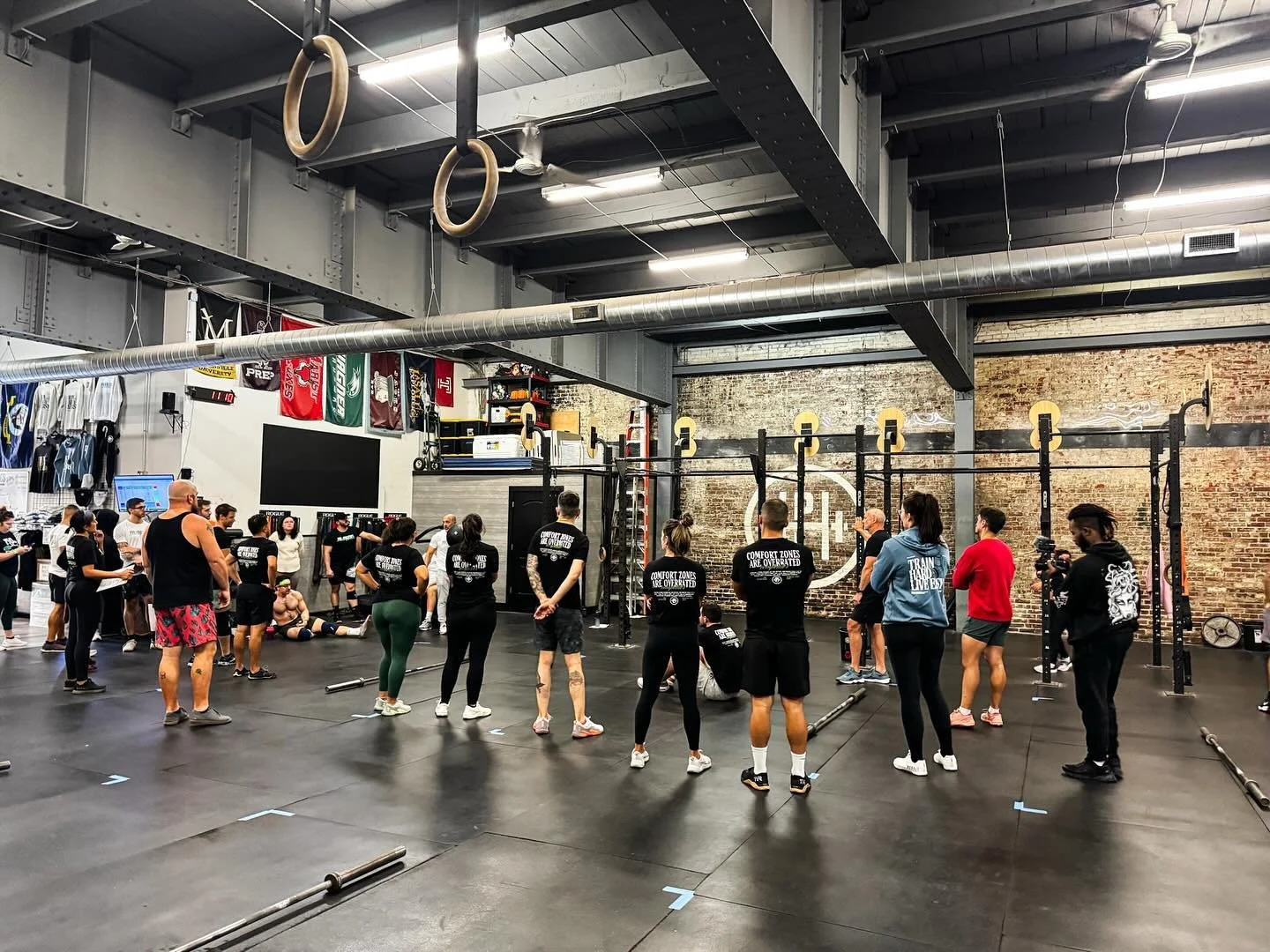 Dedication and discipline lead us forward. Let’s continue striving for progress, together. Stay strong and committed!
#phlathletics #fitfam #motivationmonday #workingtogether #inhousecompetition #southphilly