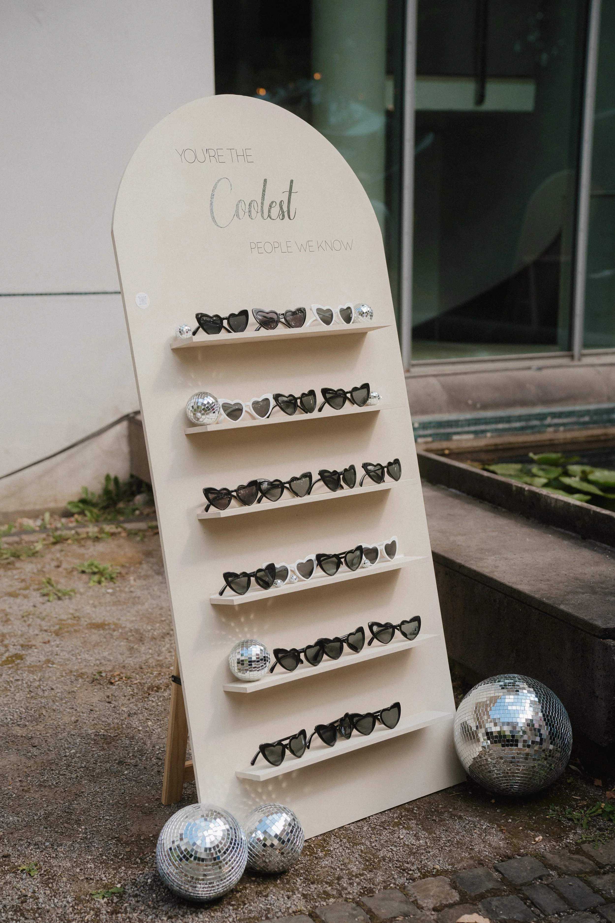 Sonnenbrillen-Aufsteller