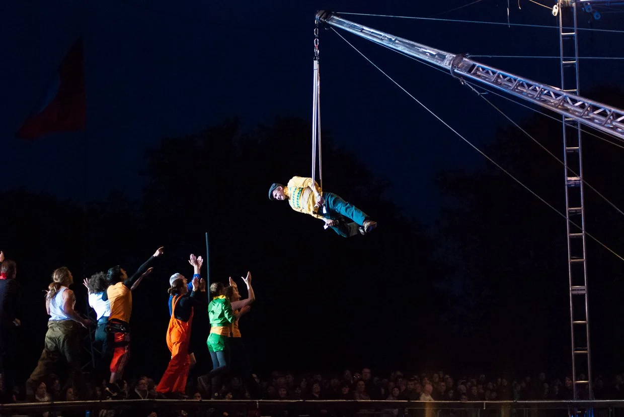The show involved aerialists on eccentric structures