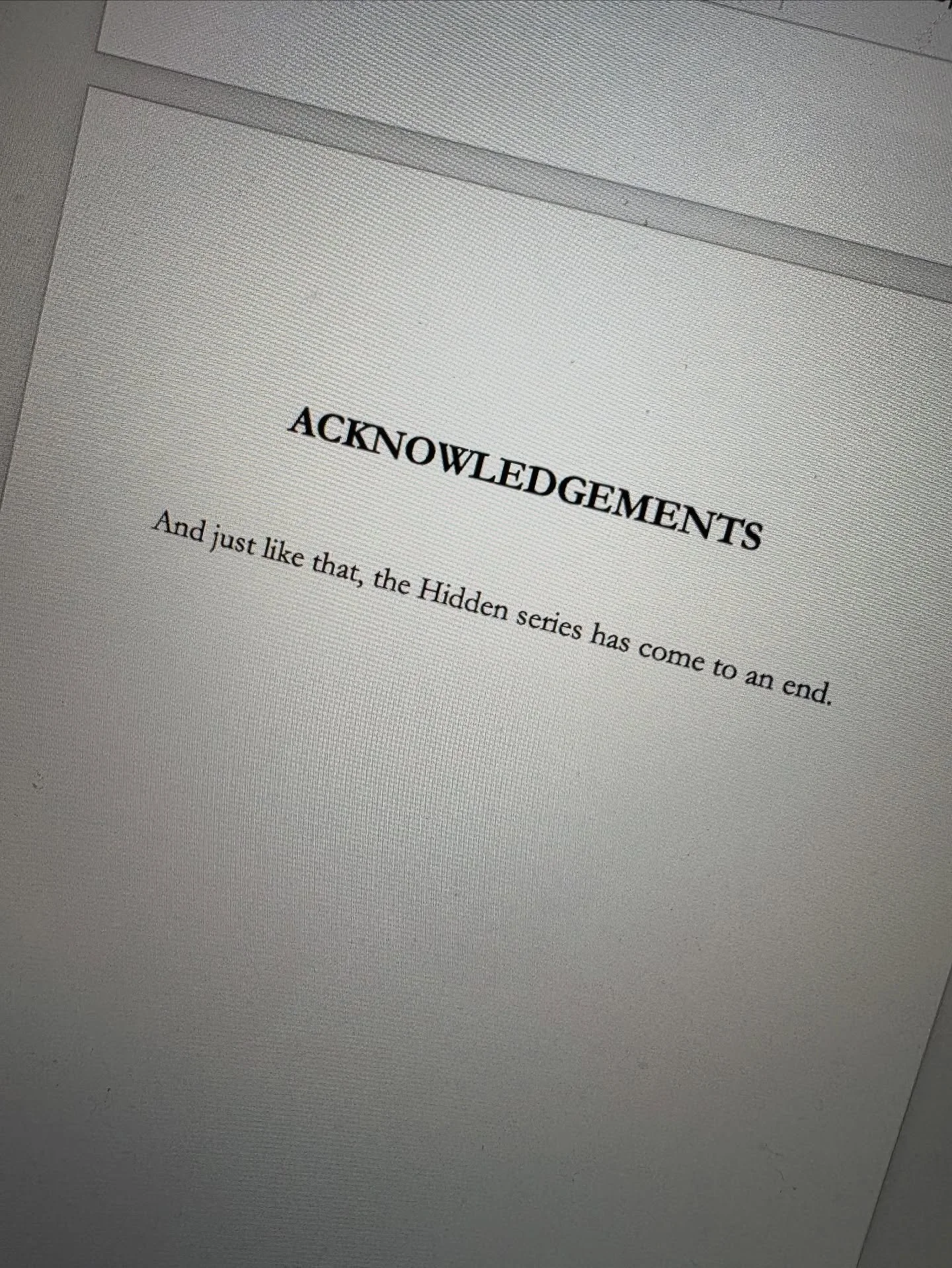 So surreal to be finishing our debut series a year and a half after we started it 💜

#romancebookstagram #booksbooksbooks #bookstagrammer #bookaholic #spicybooks #spicybookrecs #spicybookstagram #spicybooktok #spicybookrecs🌶️🥵 #debutseries #bookse