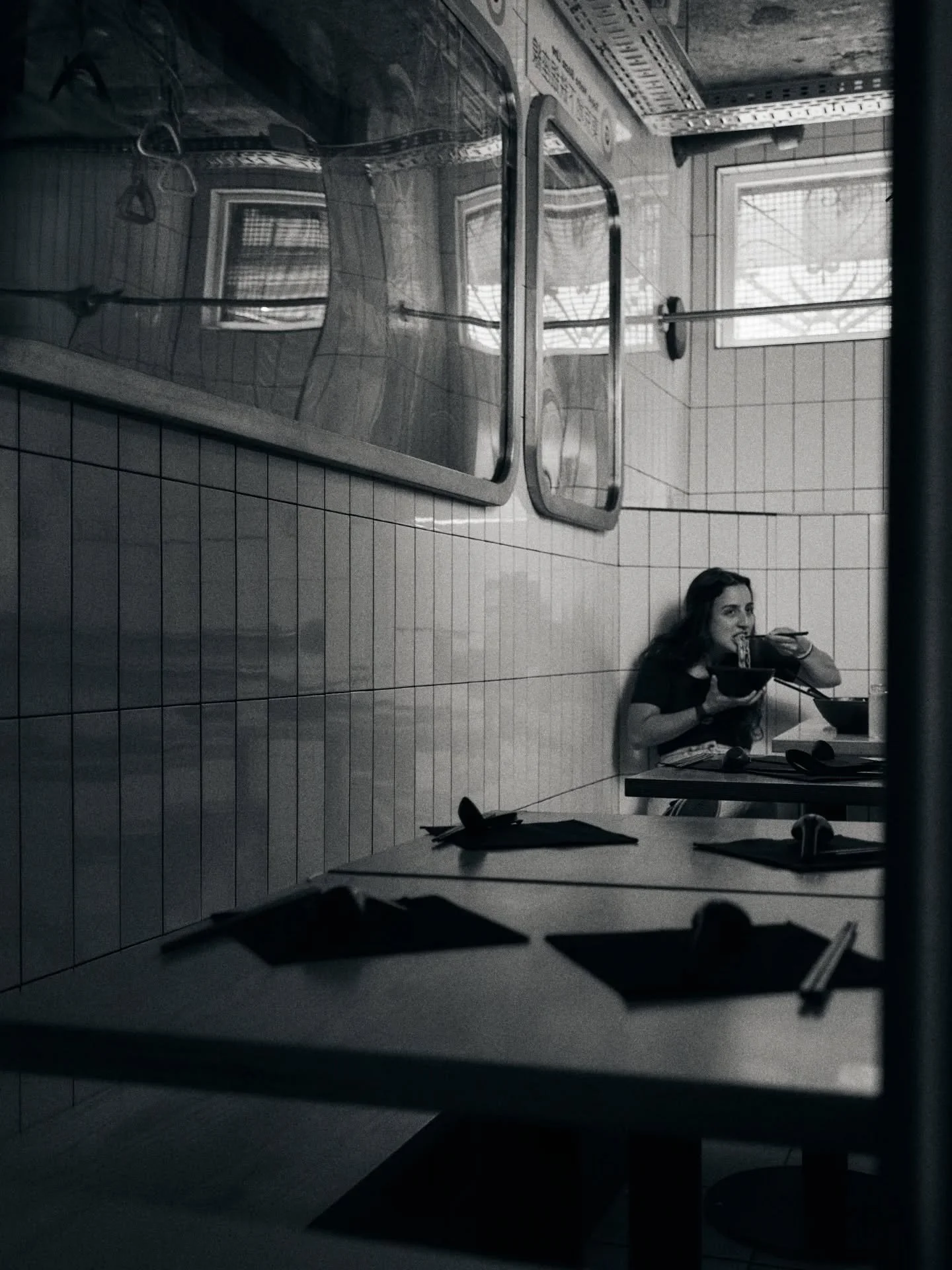 Hor&aacute;rio de inverno? A receita &eacute; simples: uma ta&ccedil;a de ramen, um slurp profundo e o mundo volta a fazer sentido. 🍜✨

🚉 Esta&ccedil;&atilde;o do Campo Pequeno&nbsp;
📍Campo Pequeno, 12, Lisboa
Aberto todos os dias:
🕛 2&ordf; a Do