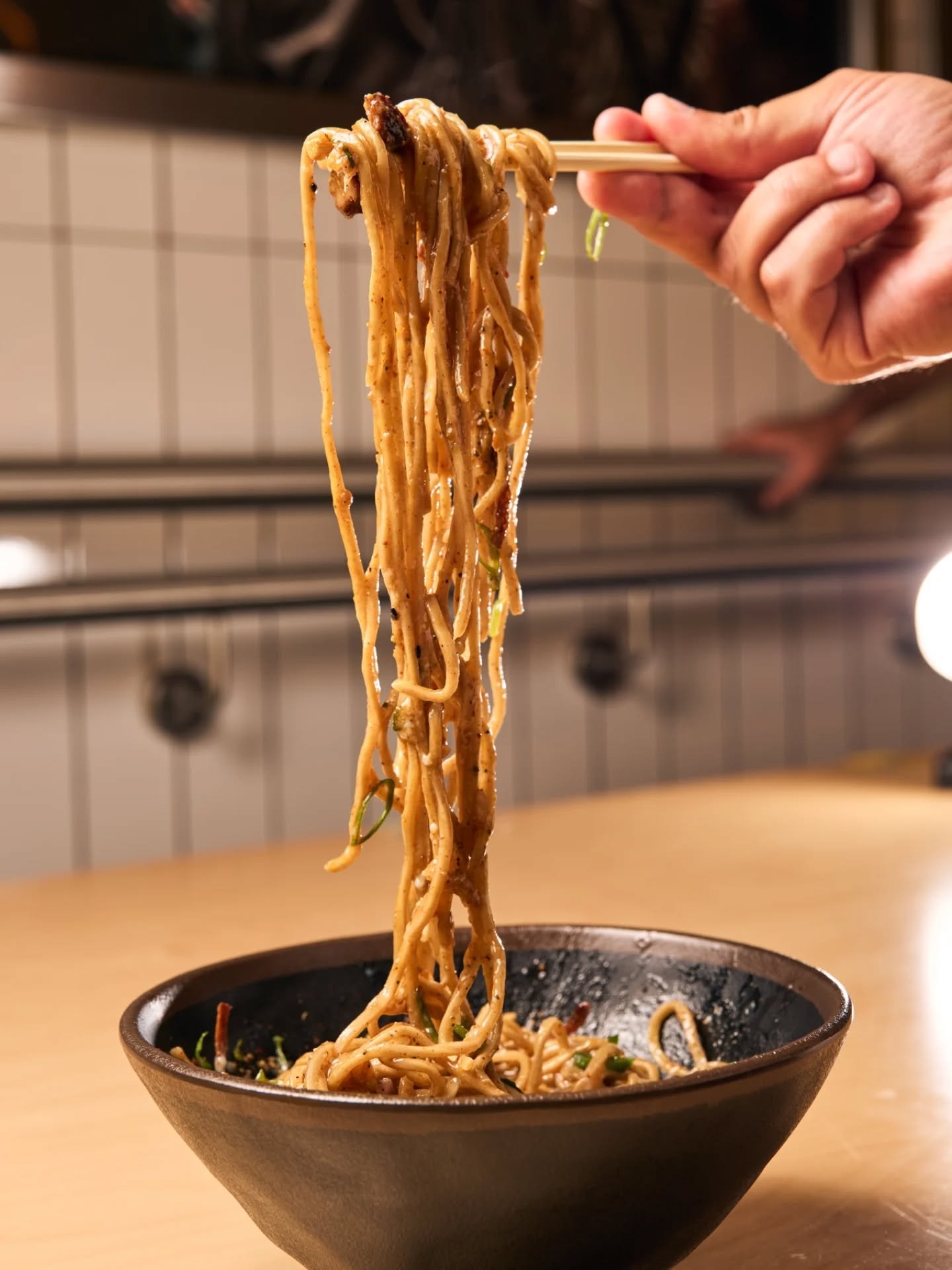 Aviso &agrave; navega&ccedil;&atilde;o: estes noodle pulls causam fome instant&acirc;nea. ⚠️🍜

🚉 Esta&ccedil;&atilde;o do Campo Pequeno&nbsp;
📍Campo Pequeno, 12, Lisboa
Aberto todos os dias:
🕛 2&ordf; a Dom: 12h00-15h00 | 19h00-22h00

🚉 Esta&cce