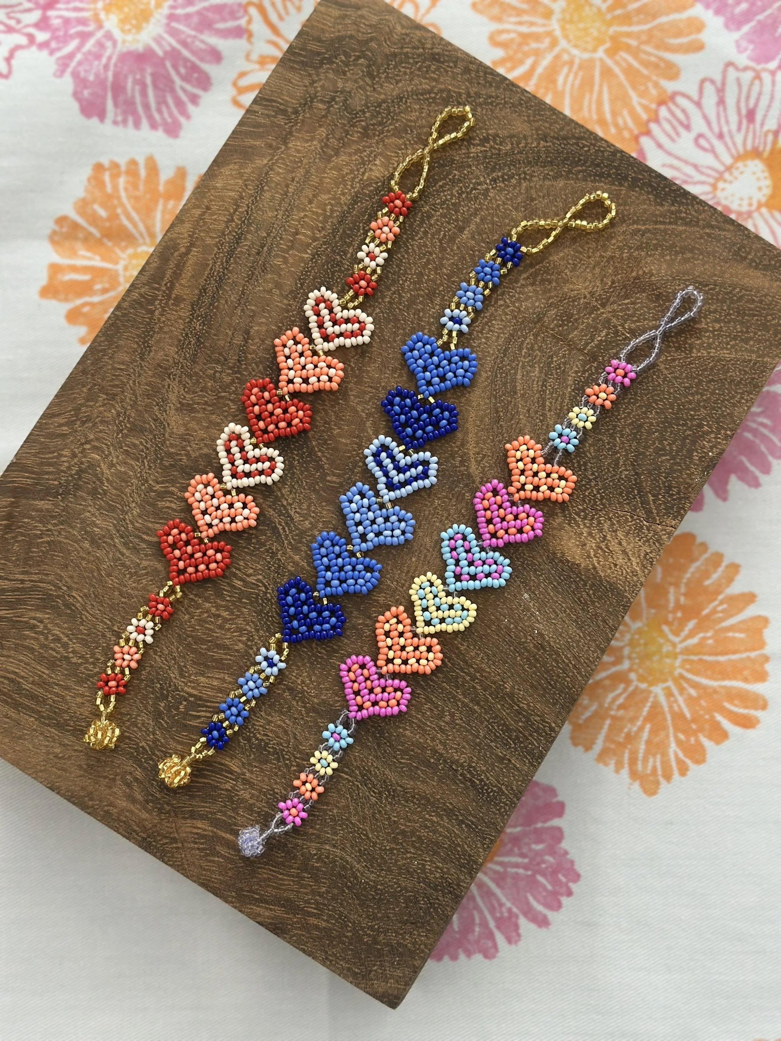 Handmade Otomí Beaded Bracelet with Hearts – San Pablito, Puebla (Copy)