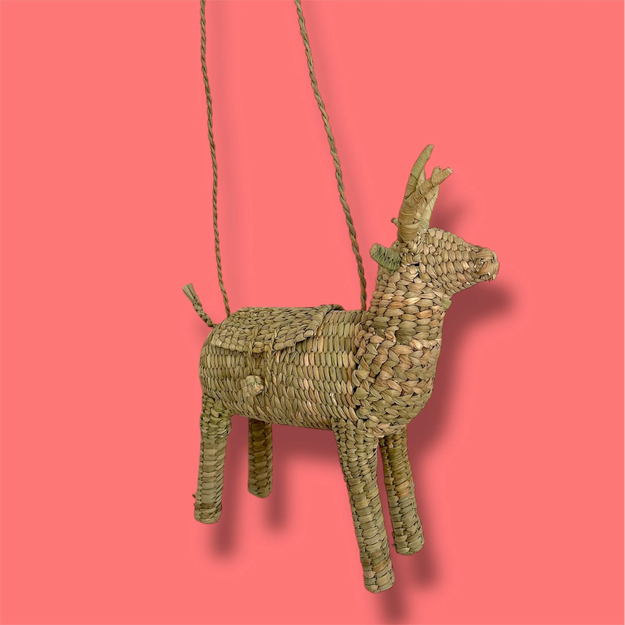 Handwoven Chuspata Deer Bag – Michoacán, Mexico | Artisan Reed Animal Bag