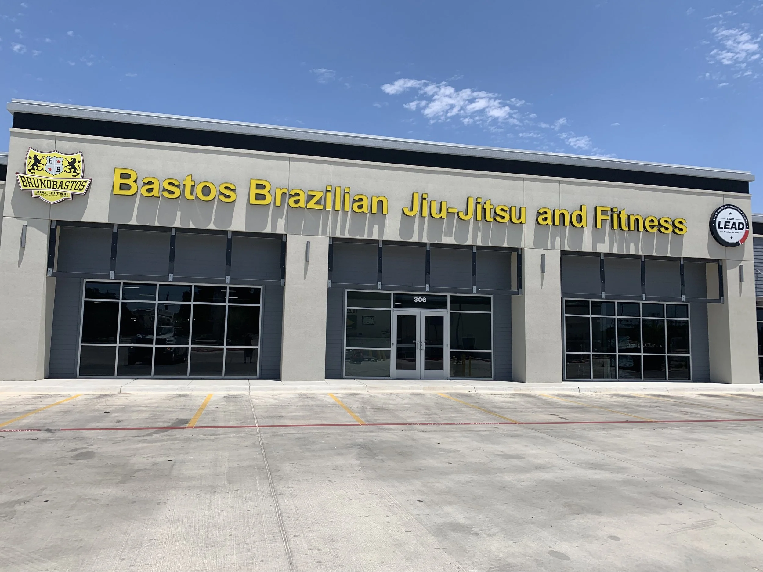 Ground up build with new storefront glazing, branded signage, and expanded parking for easy member access.