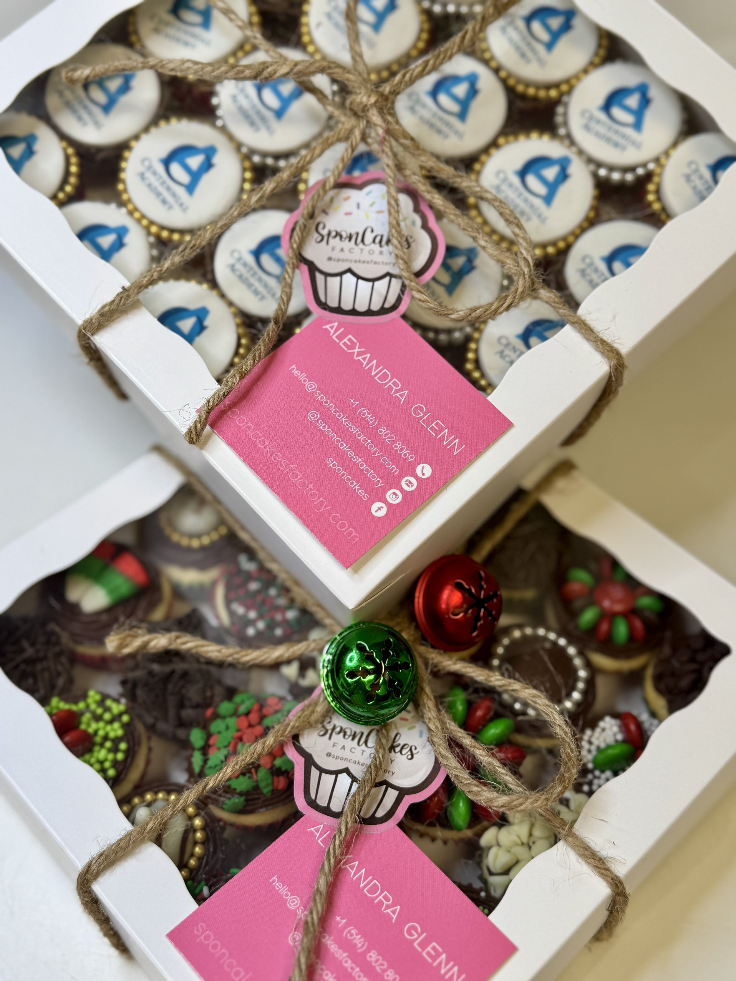 25 corporative mini cupcakes