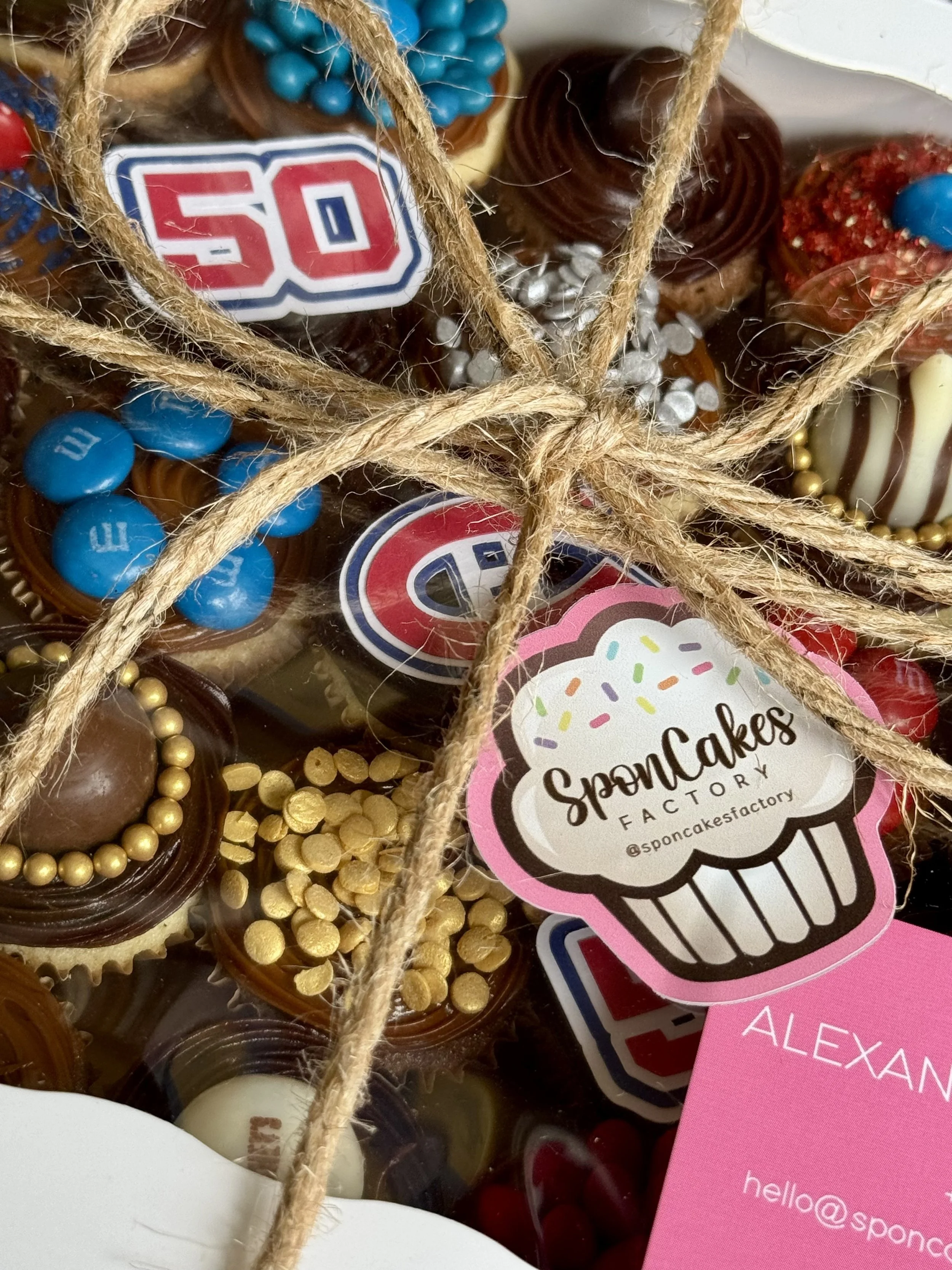 Montreal Canadiens custom mini cupcakes