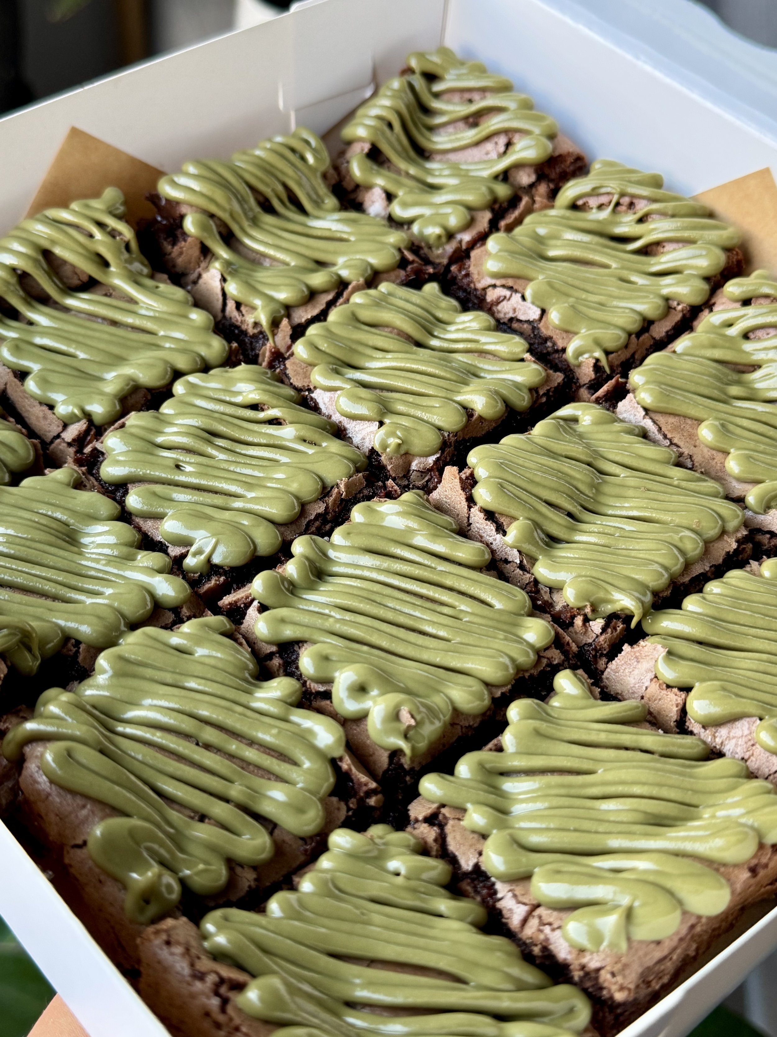 Brownie pistachio frosting