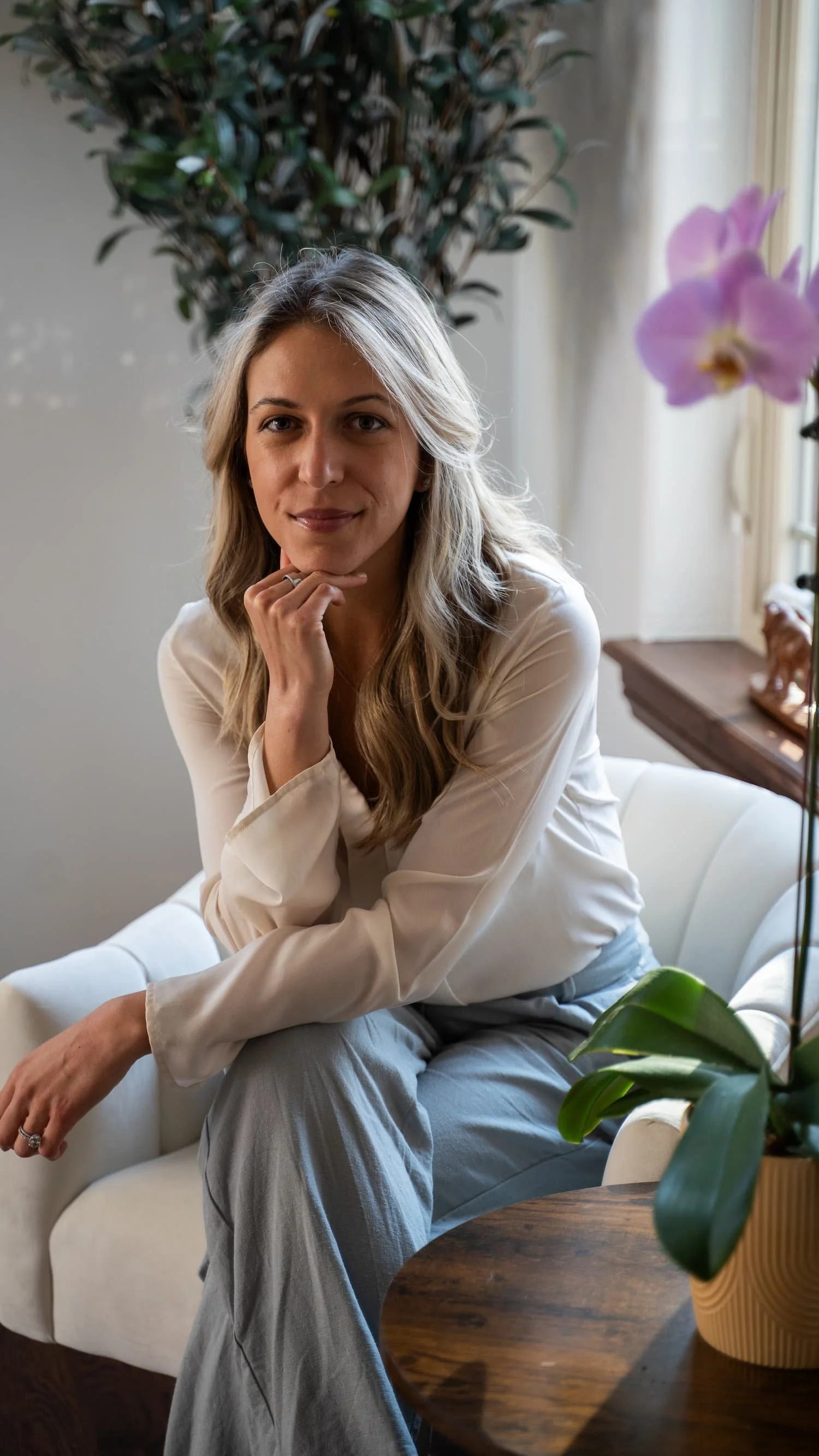 Pennsylvania therapist, Laura Vargas, professional photo