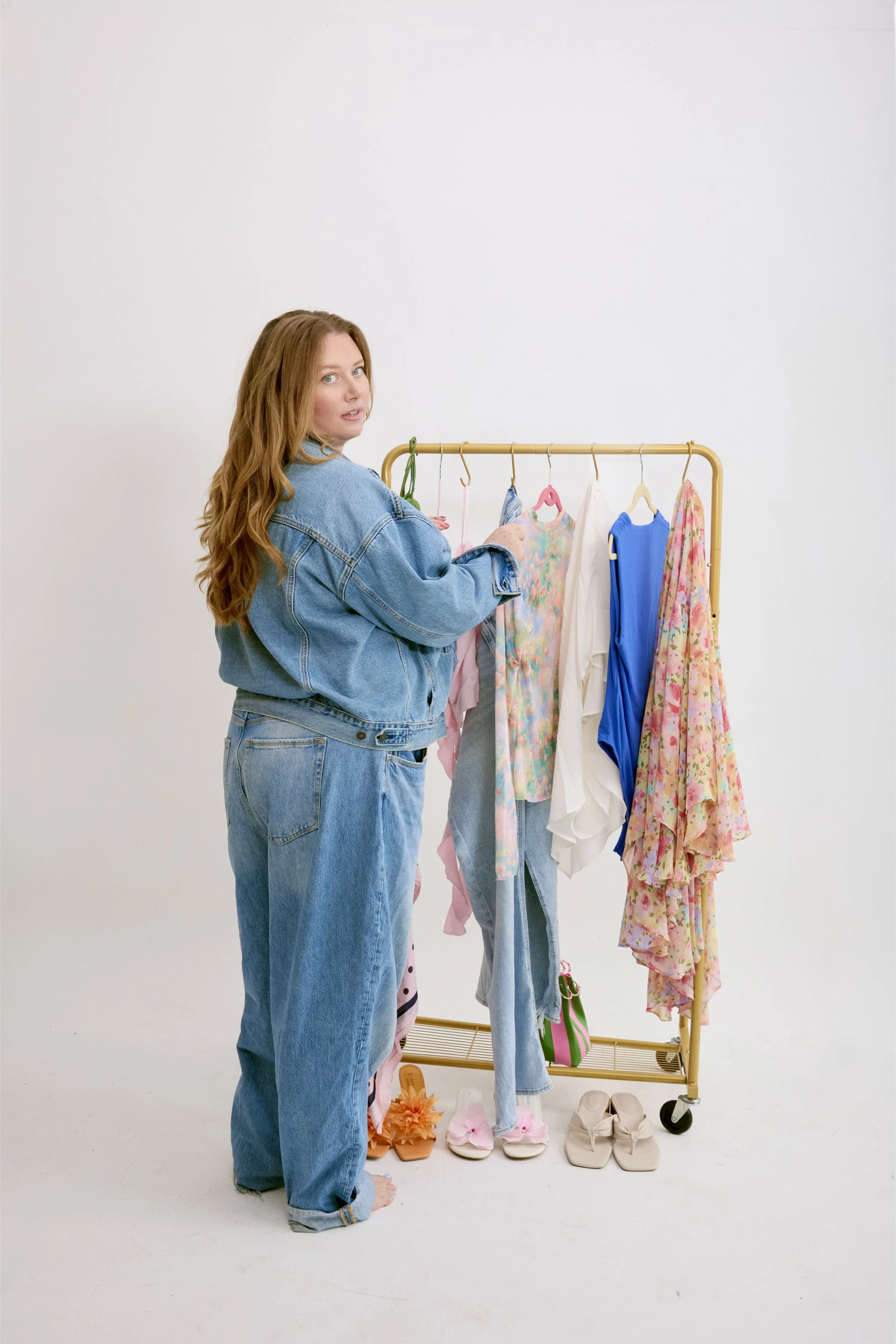 Digital Shopping + Styling Look Book