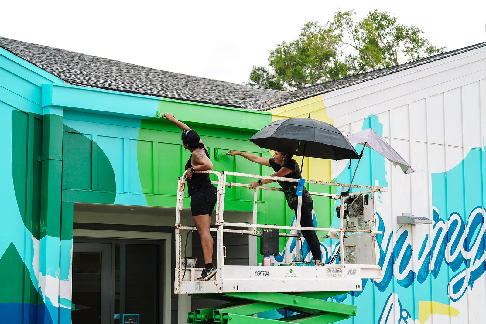 houston-mural-by-pandr-design-co-3.jpg