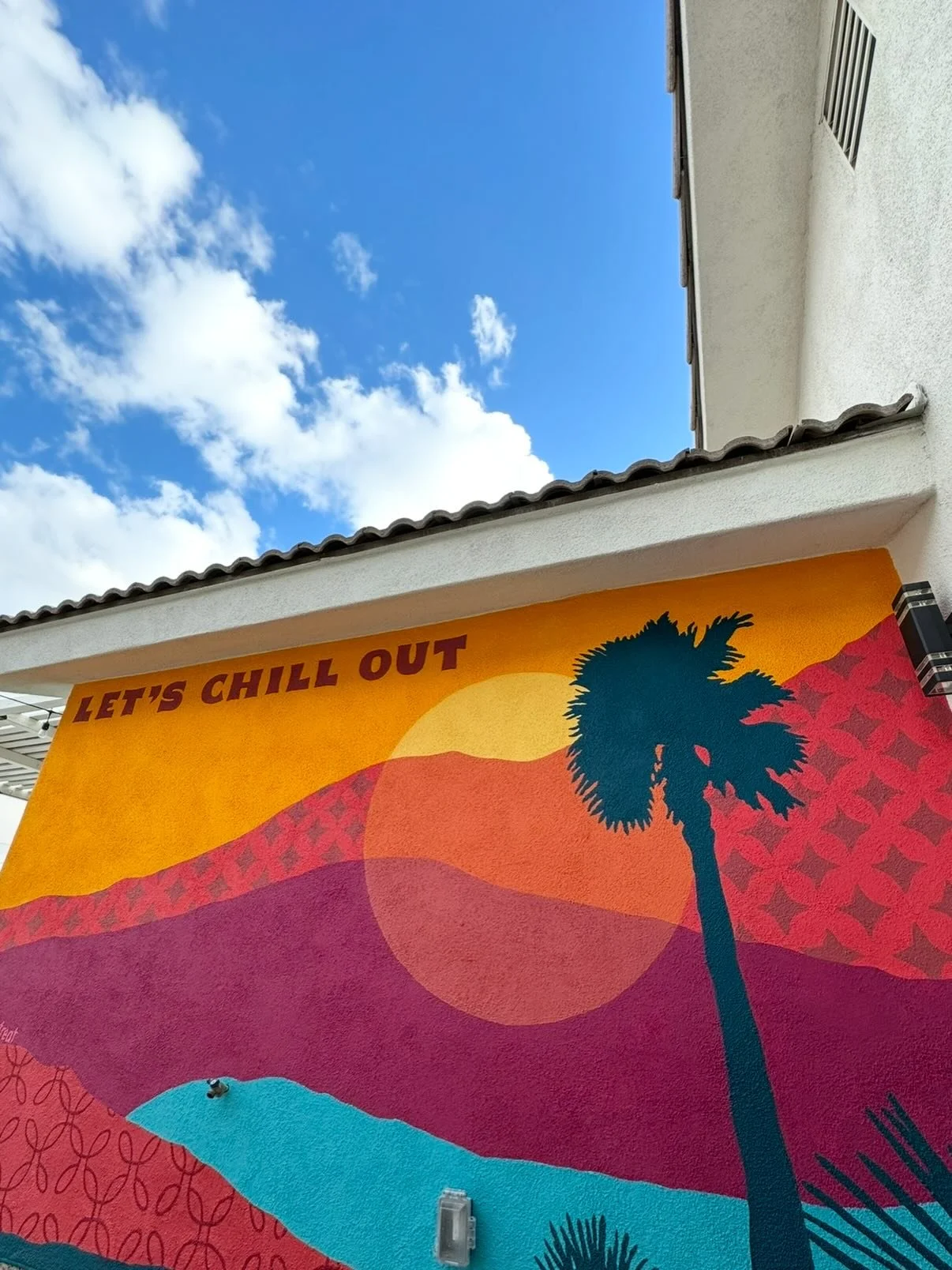 I&rsquo;ve had the privilege of painting murals in vacation rentals all over the country, and it never gets old. One of the best parts? I usually get to stay in the space while I&rsquo;m painting, which makes the whole process extra fun and convenien