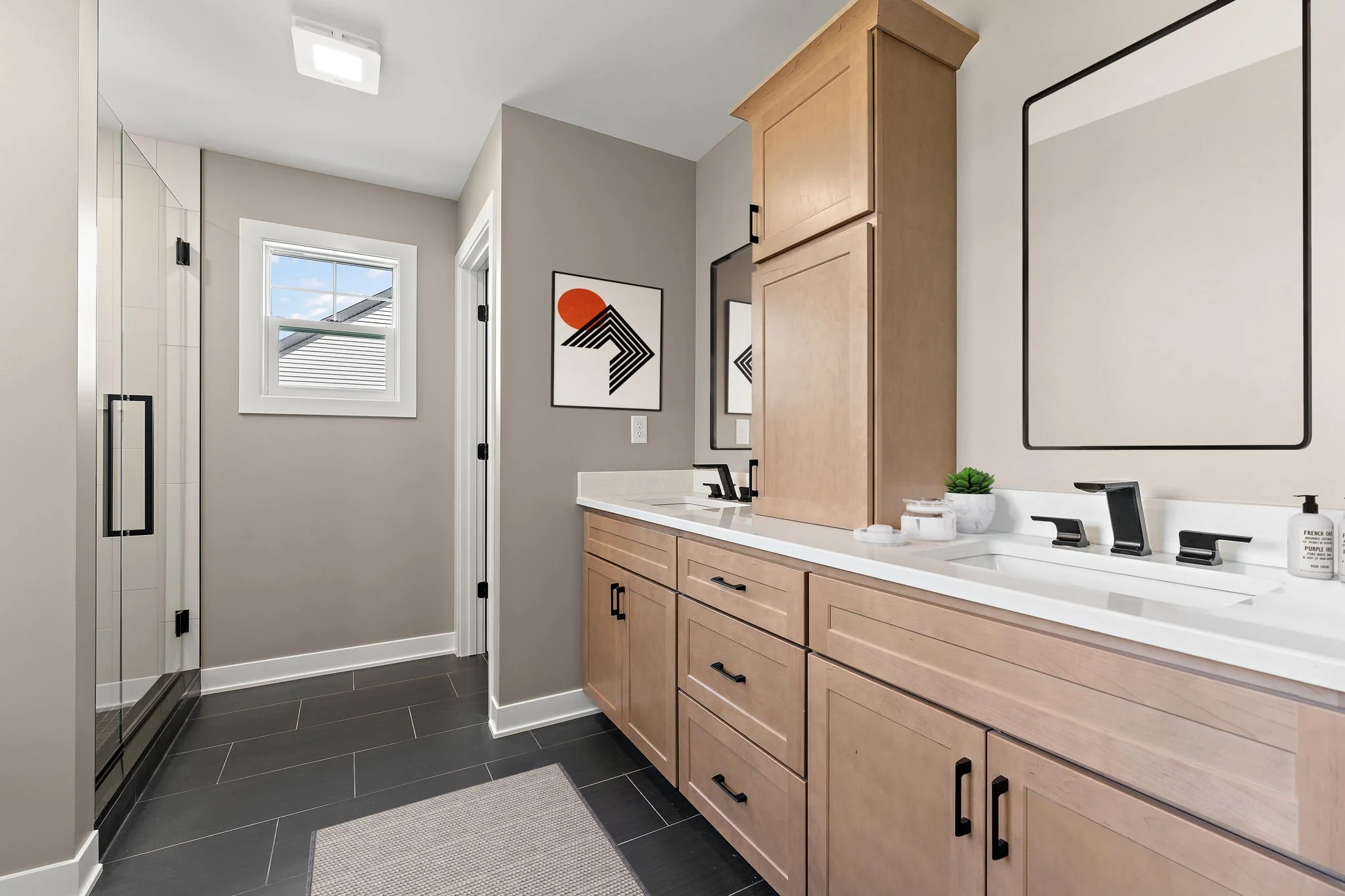 61-web-or-mls-Bathroom mirror-1.jpg