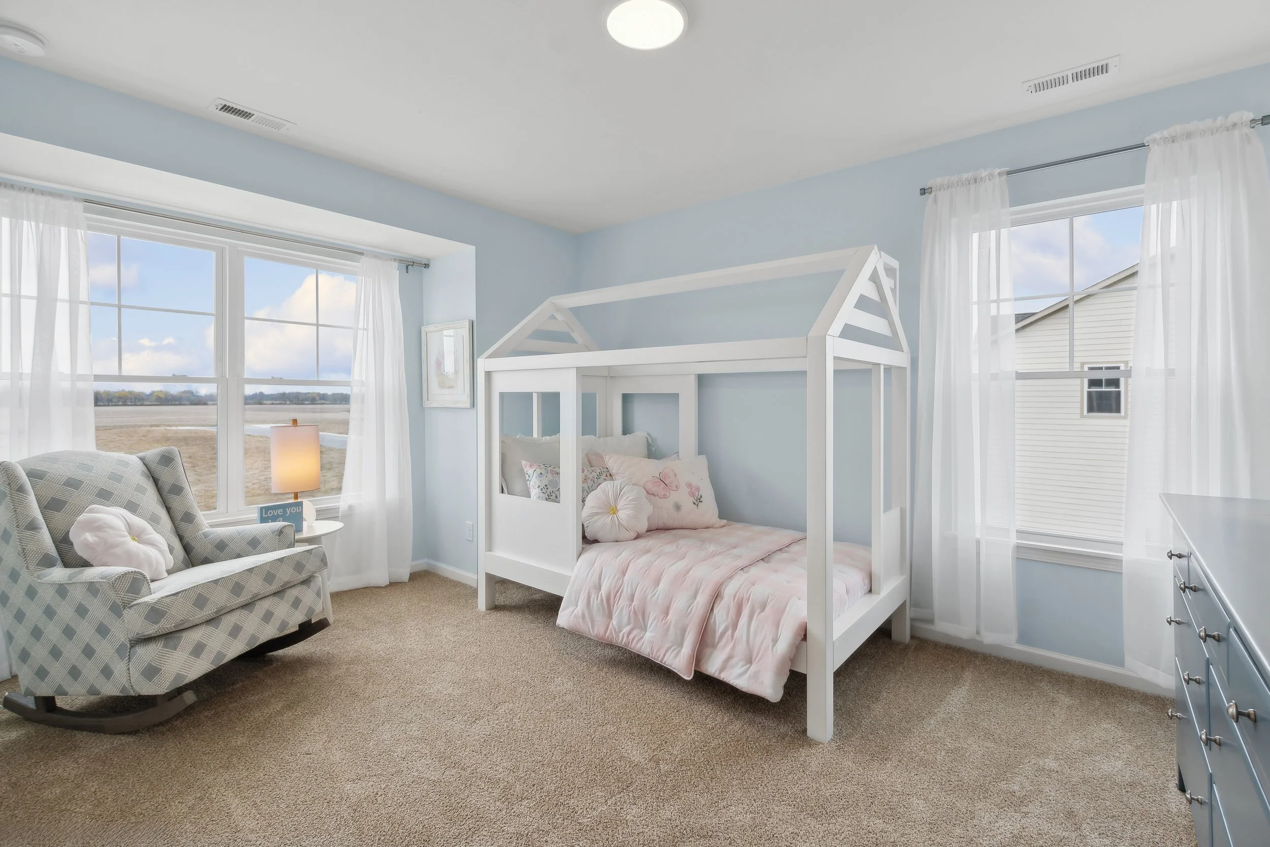 22_12910111thAvenue_18002_Bedroom_HiRes-edited.jpg