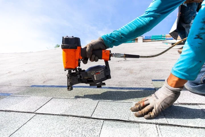 How to Choose a Roofing Contractor in NC: Licensing, Insurance, and Red Flags