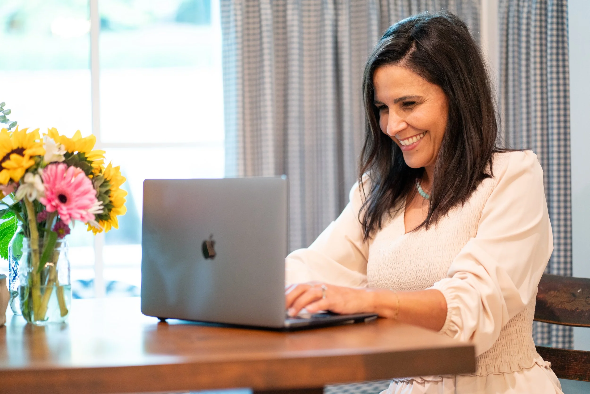 Working With a Virtual Dietitian: How Iris Nutrition Group Supports Clients Across States