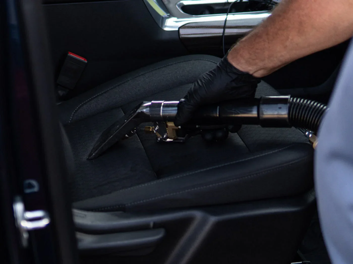 interior car detailing miami, mobile car detailing Miami, interior car cleaning, car seat shampoo, carpet shampoo, steam cleaning interior