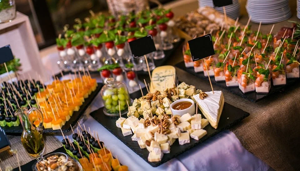de-luxe-venue-togo-catering.jpg