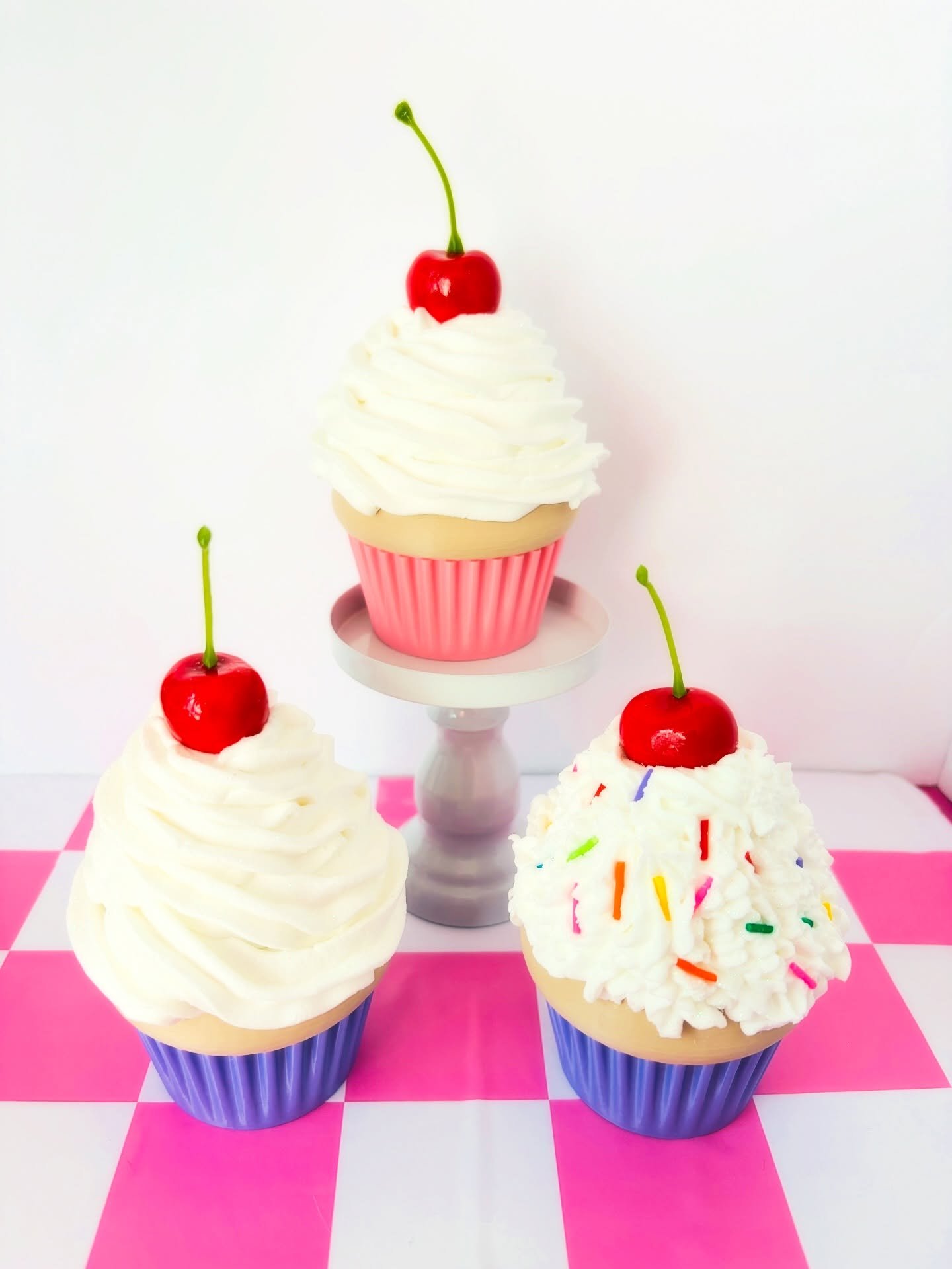 Got something to hide? 👀

Cupcake screw jars are now available in my Etsy Shop! 💜🧁

20% off sale will be ending soon 😁