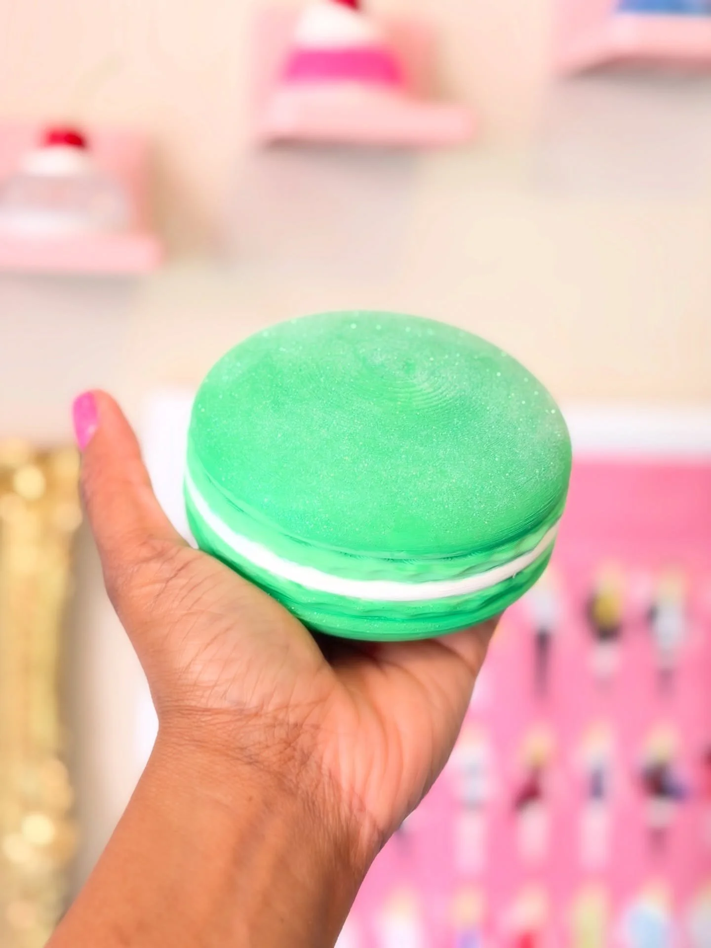 Looking for something sweet to add to your Christmas tree? 

These 3D printed dessert items have been added to my Etsy store and are available in multiple sizes up to large! 

Save 25% off for a limited time 💗❄️🫶🏾✨