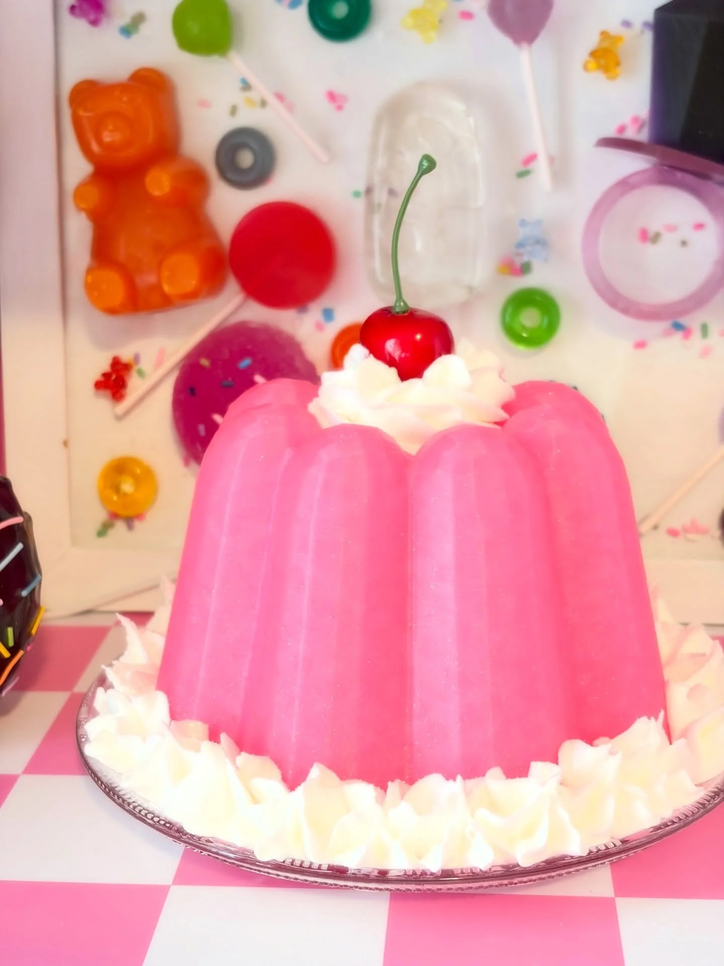 Can you believe this is a lamp? 👀

I can&rsquo;t wait for y&rsquo;all to see all the fun things I&rsquo;ve been working on 💗🫶🏾🤩